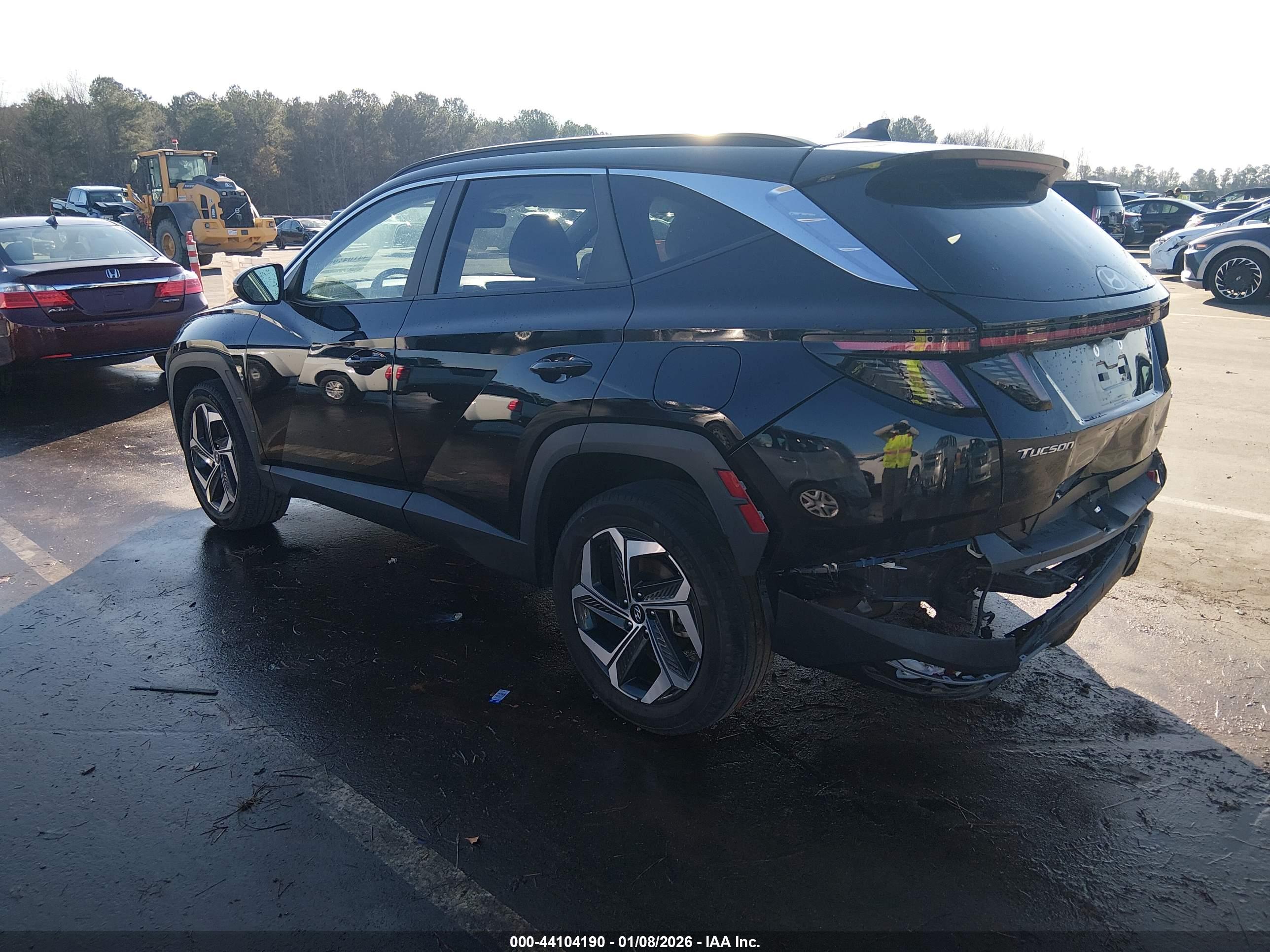 HYUNDAI TUCSON image 3