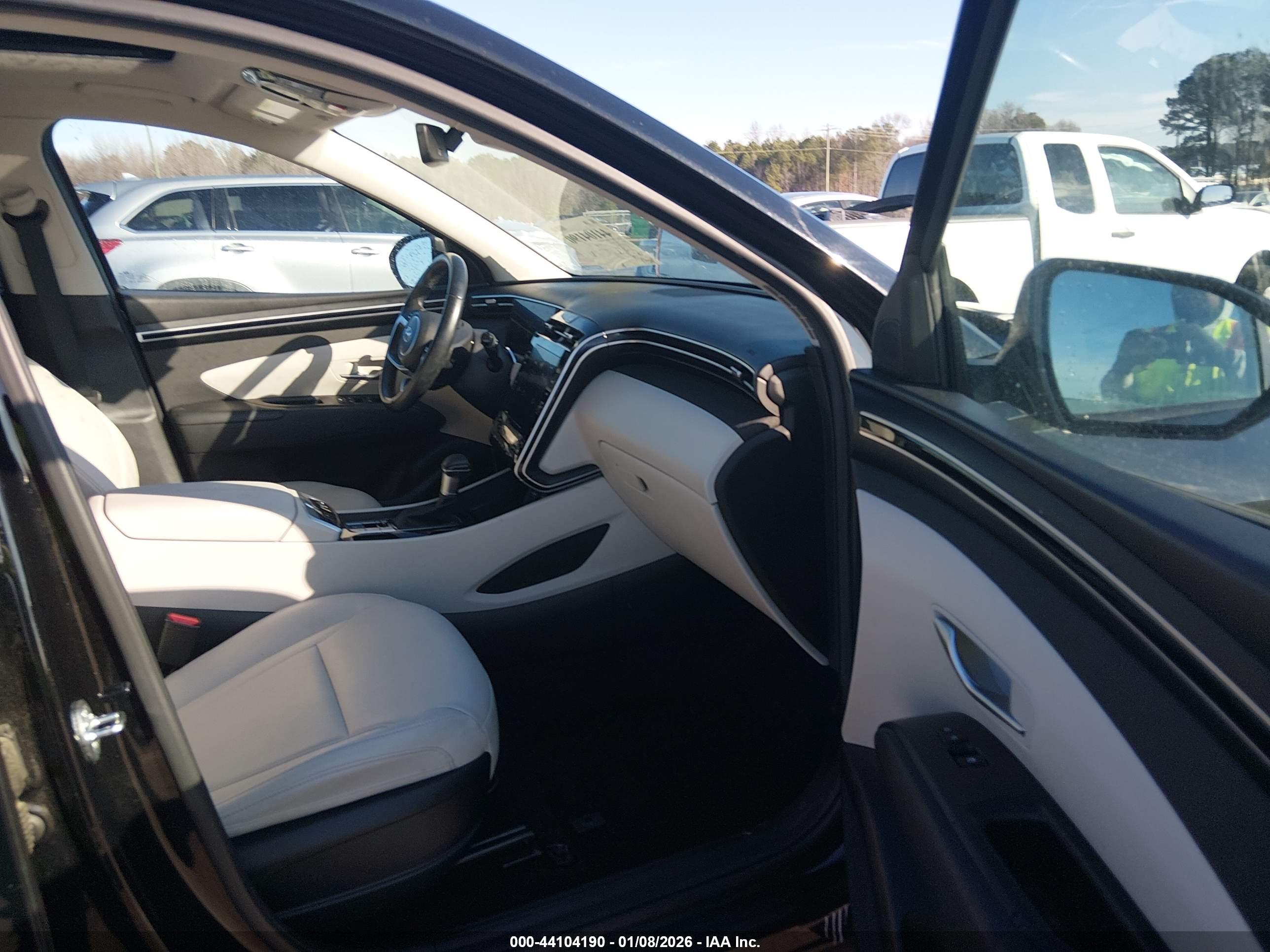 HYUNDAI TUCSON image 5