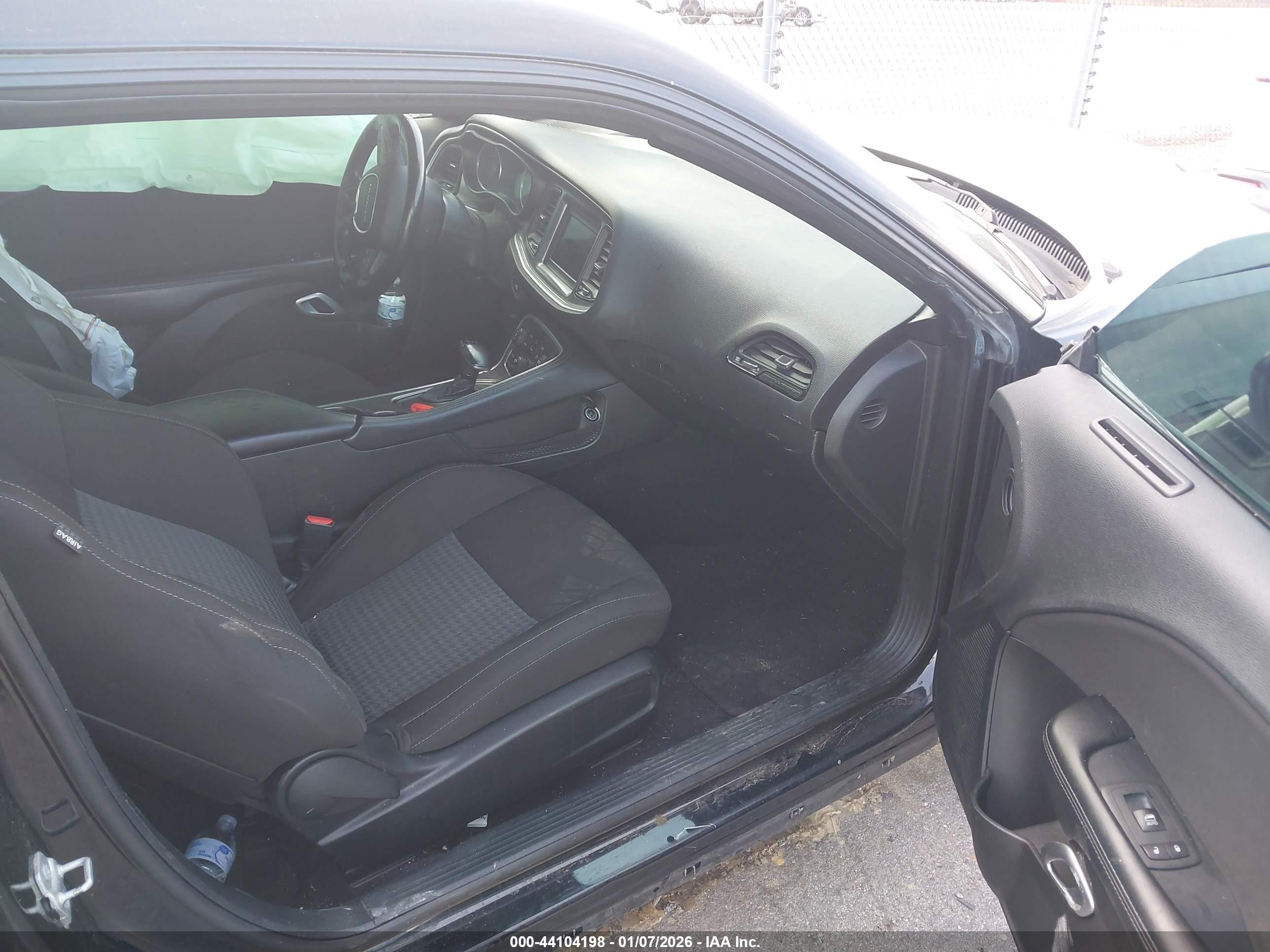 DODGE CHALLENGER image 5