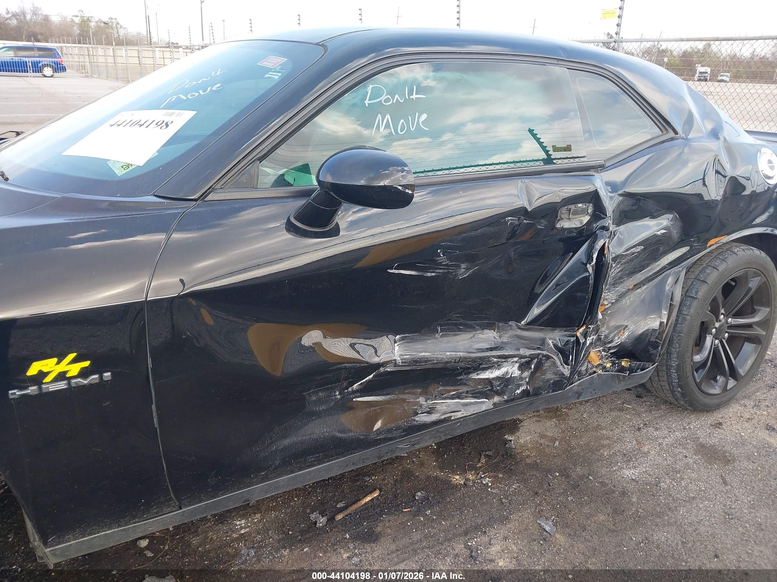 DODGE CHALLENGER image 6
