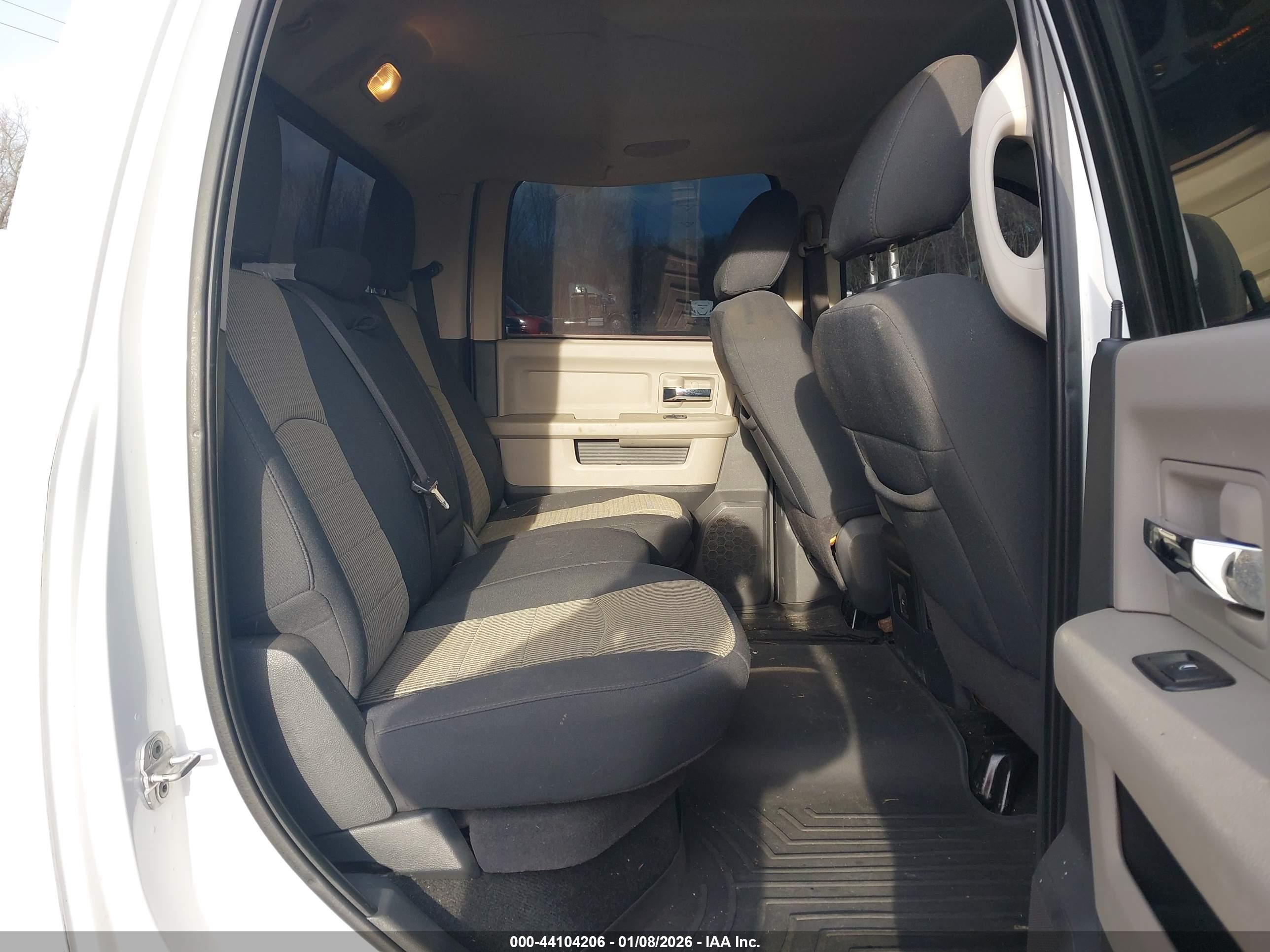RAM 2500 image 8
