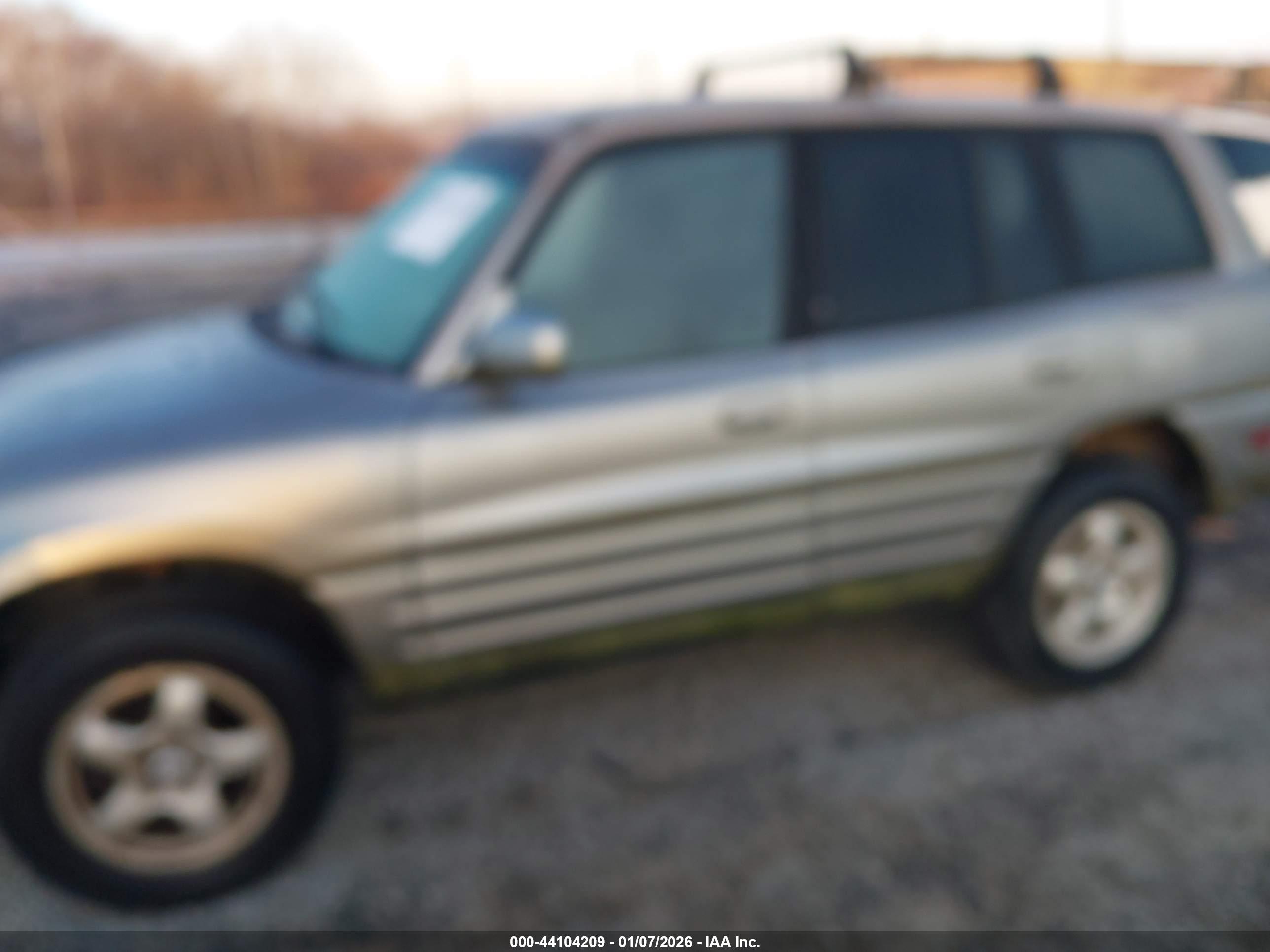 TOYOTA RAV4 image 6
