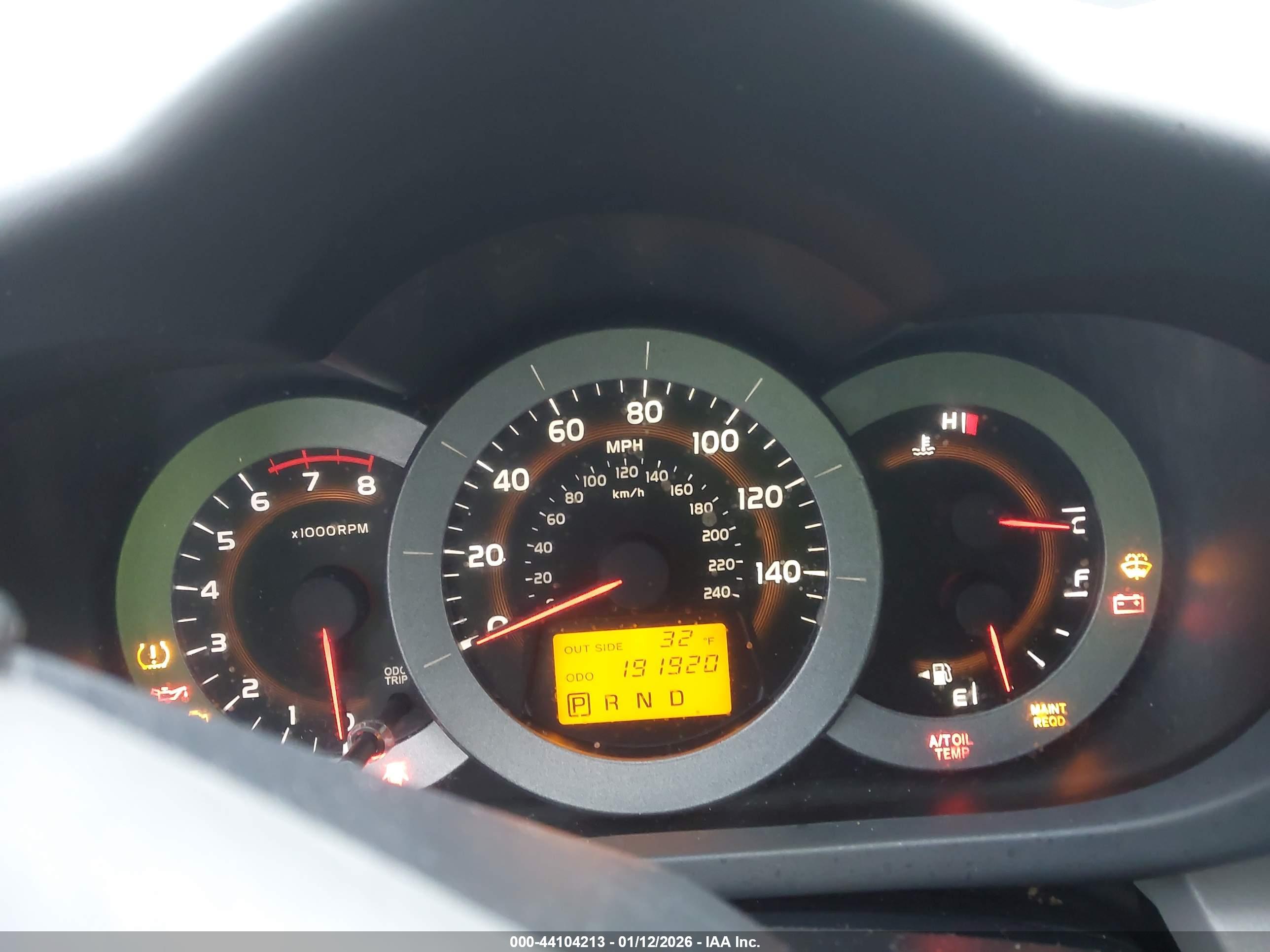 TOYOTA RAV4 image 7