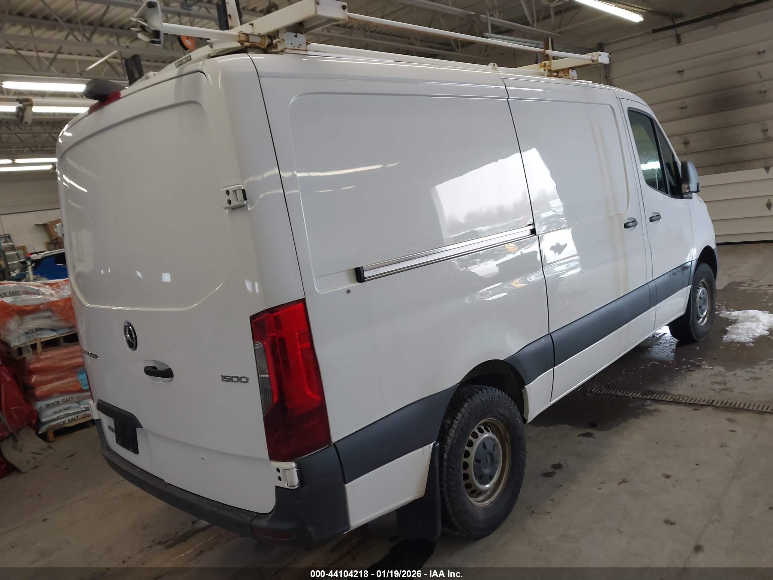 MERCEDES-BENZ SPRINTER image 4