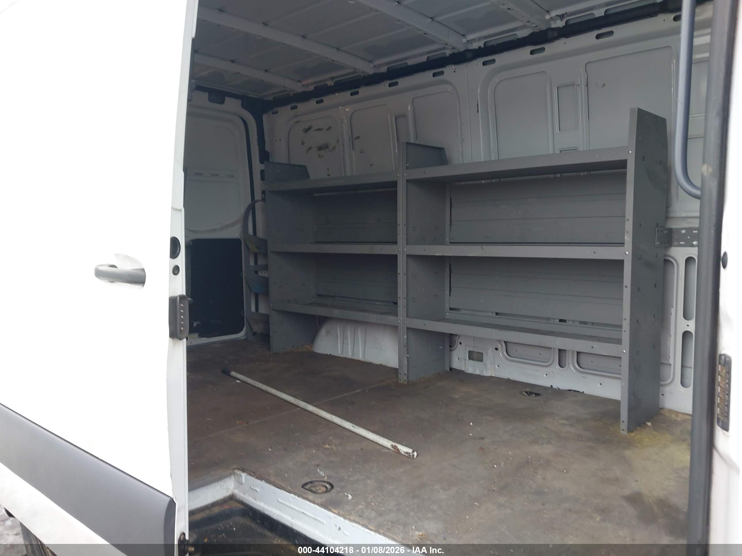 MERCEDES-BENZ SPRINTER image 8