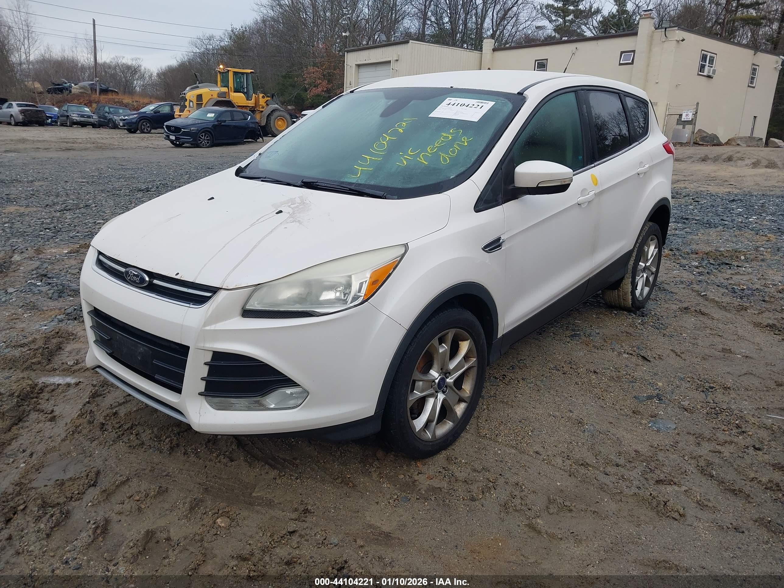 FORD ESCAPE image 2