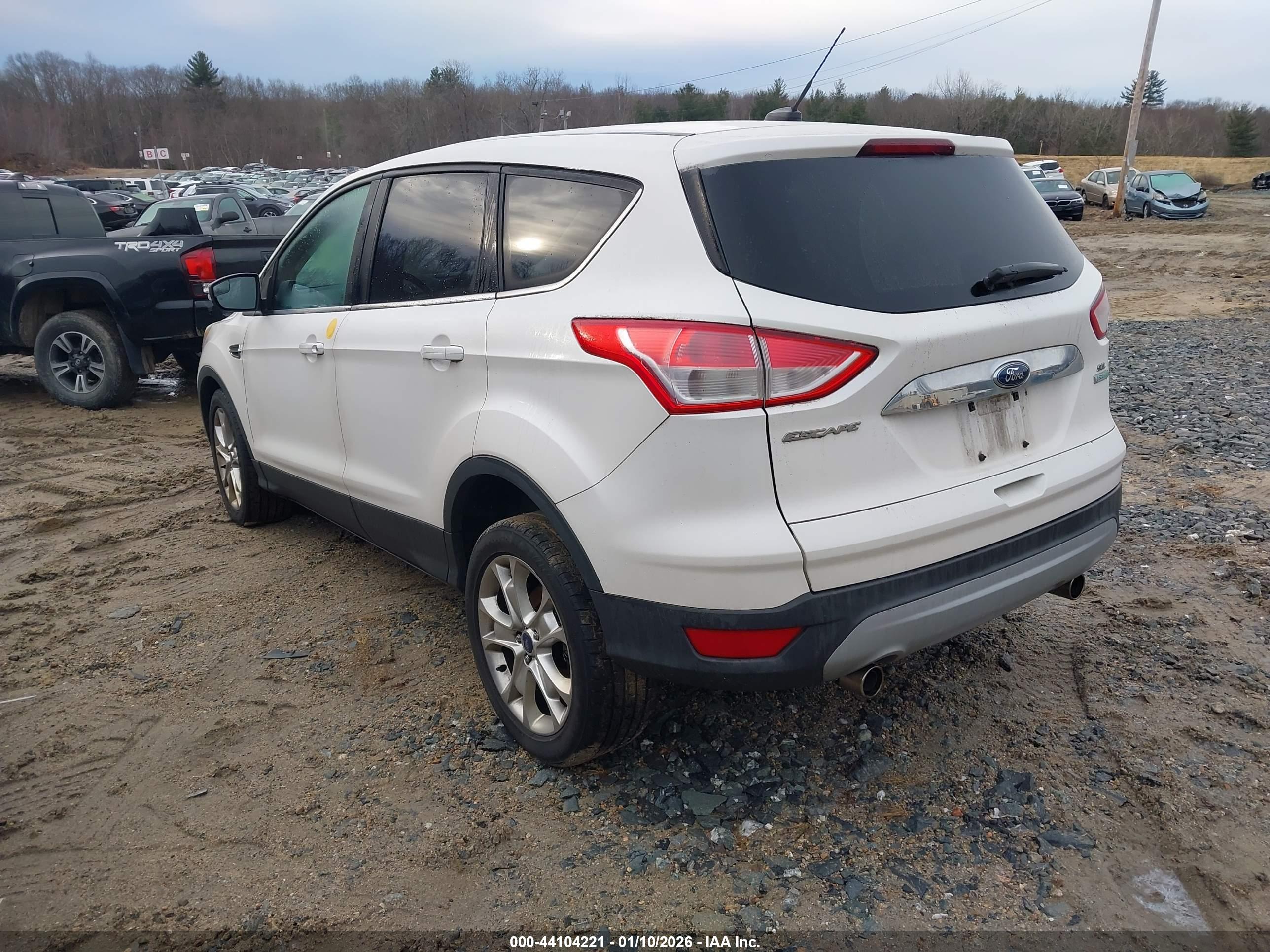 FORD ESCAPE image 3