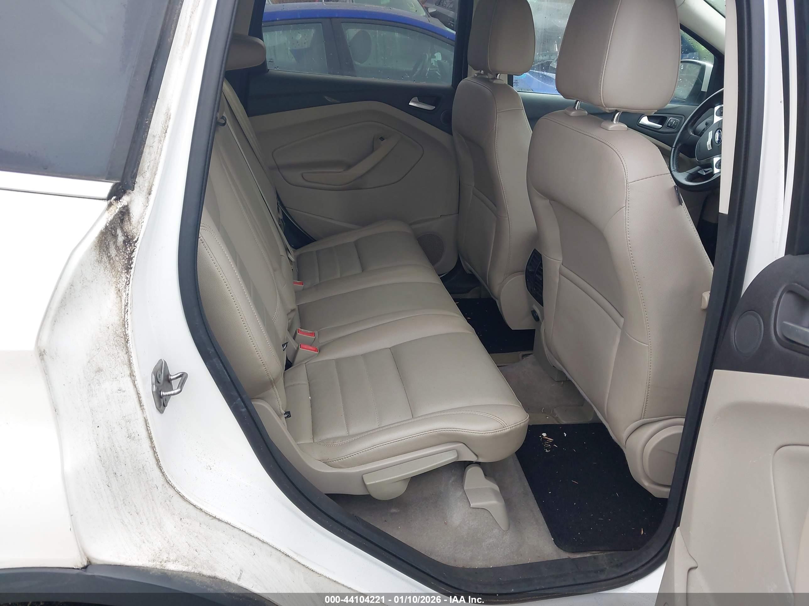 FORD ESCAPE image 8