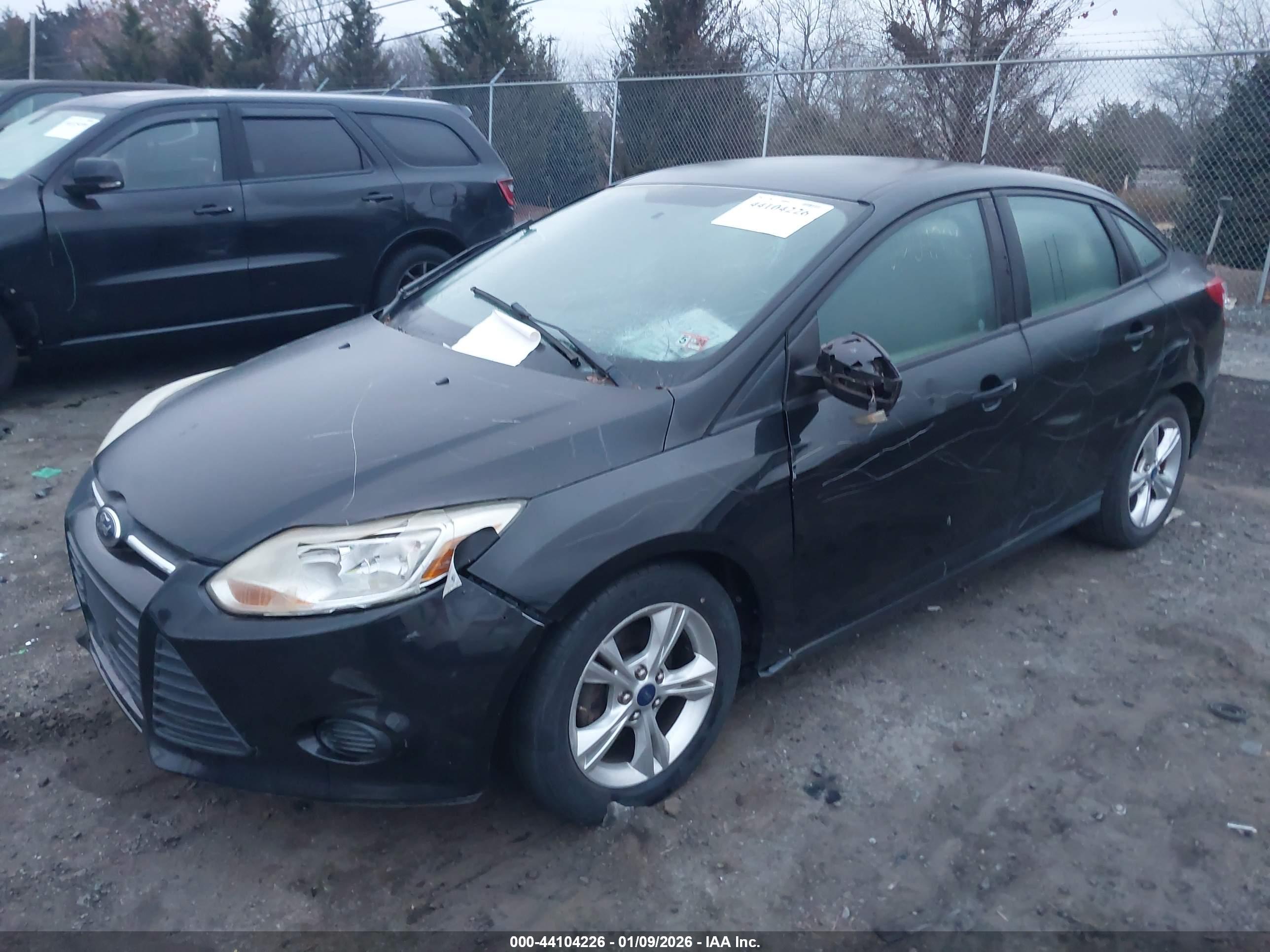 FORD FOCUS image 2