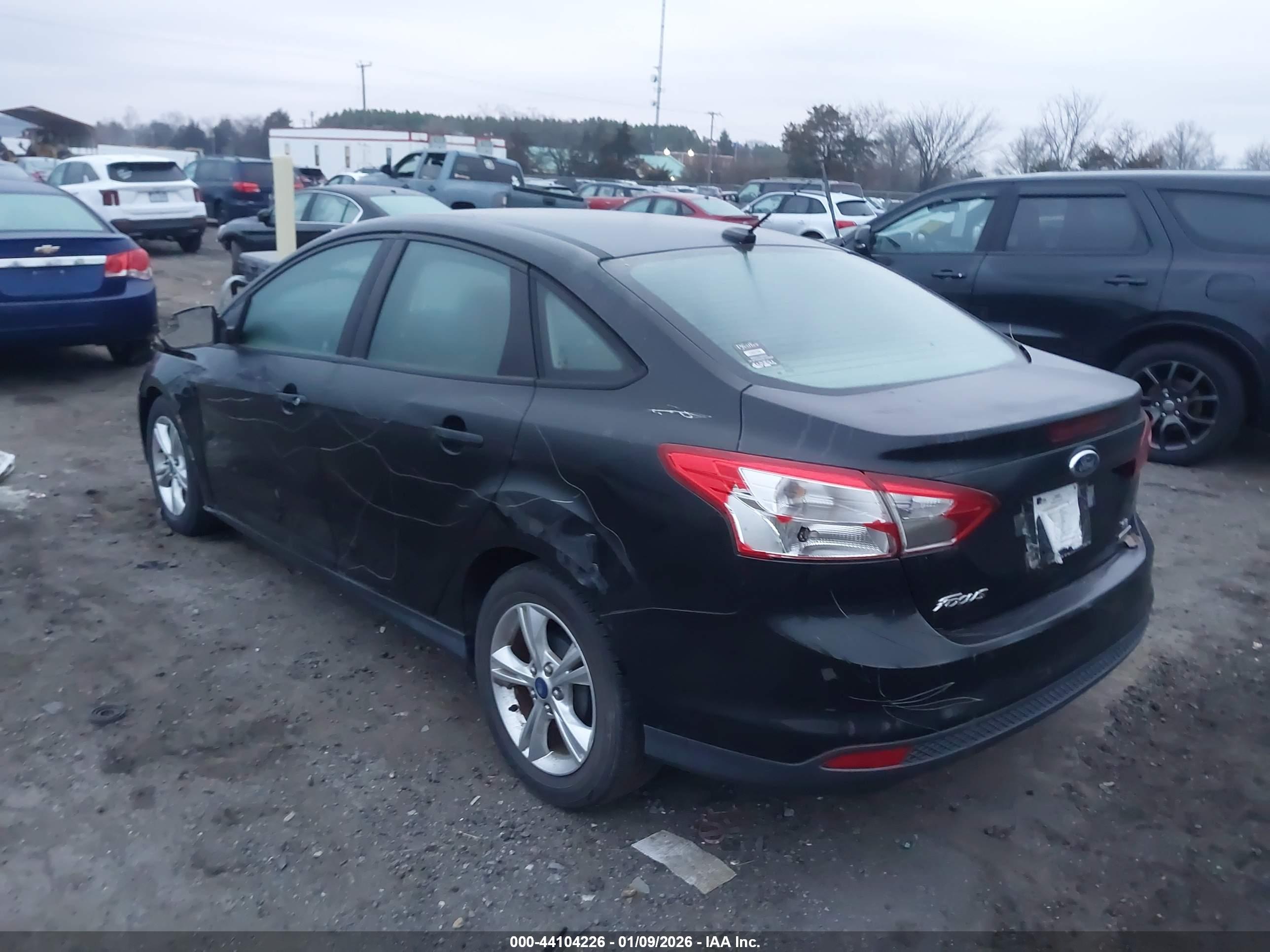 FORD FOCUS image 3