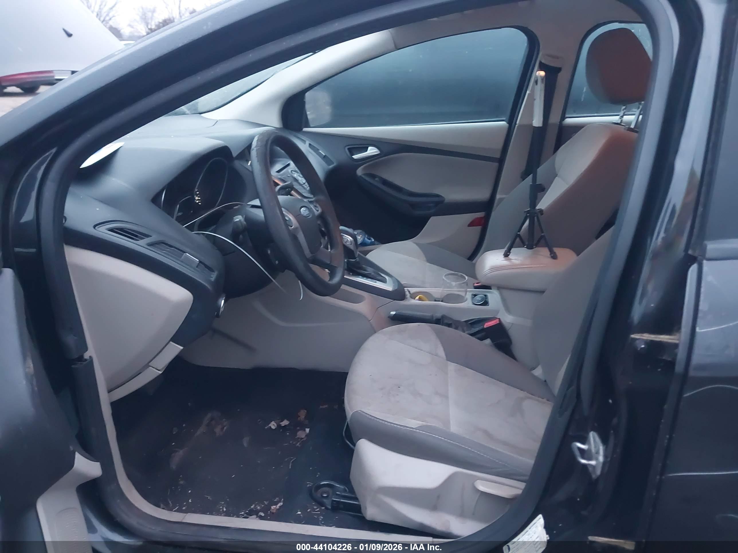 FORD FOCUS image 5