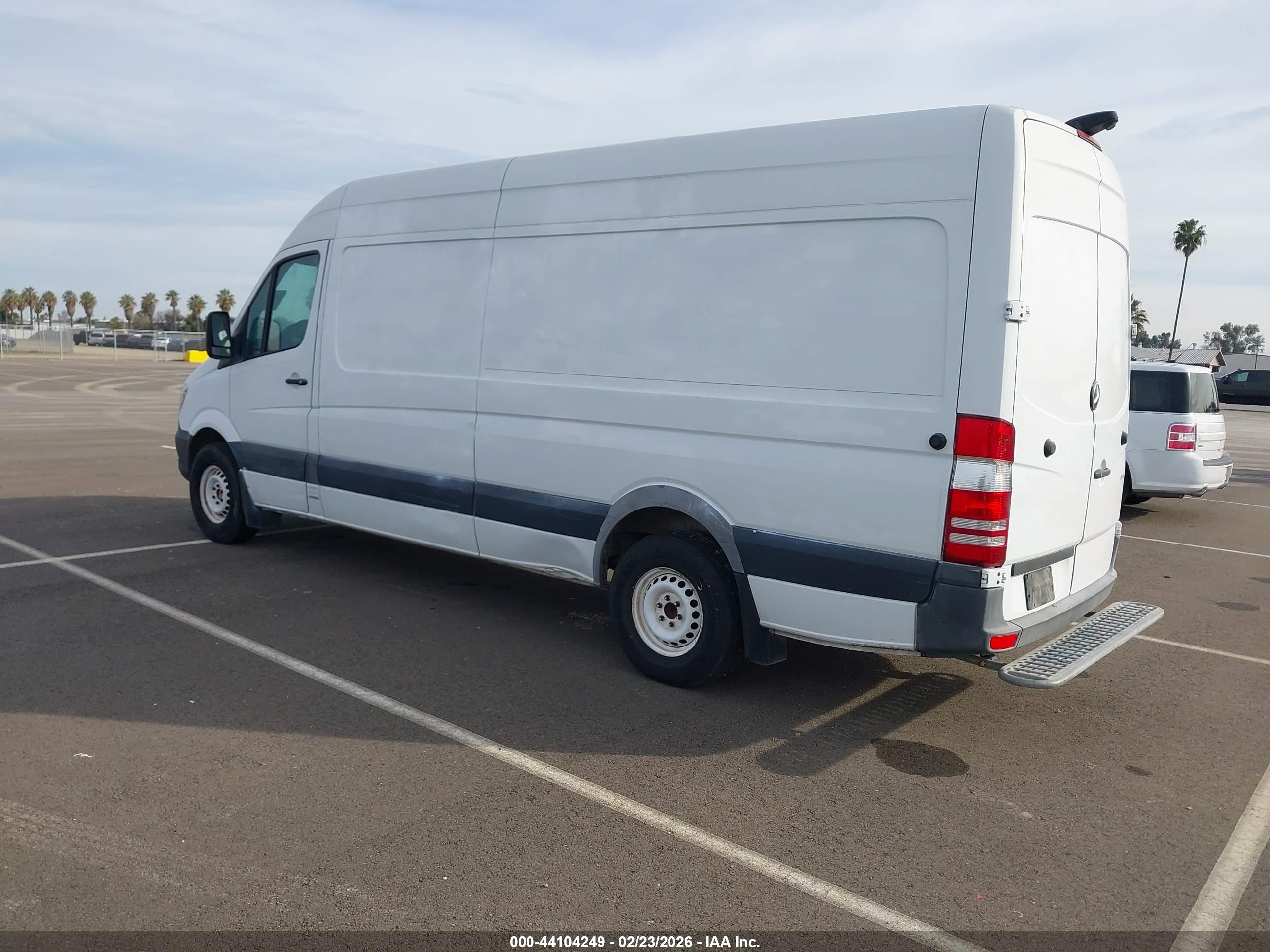 MERCEDES-BENZ SPRINTER image 3