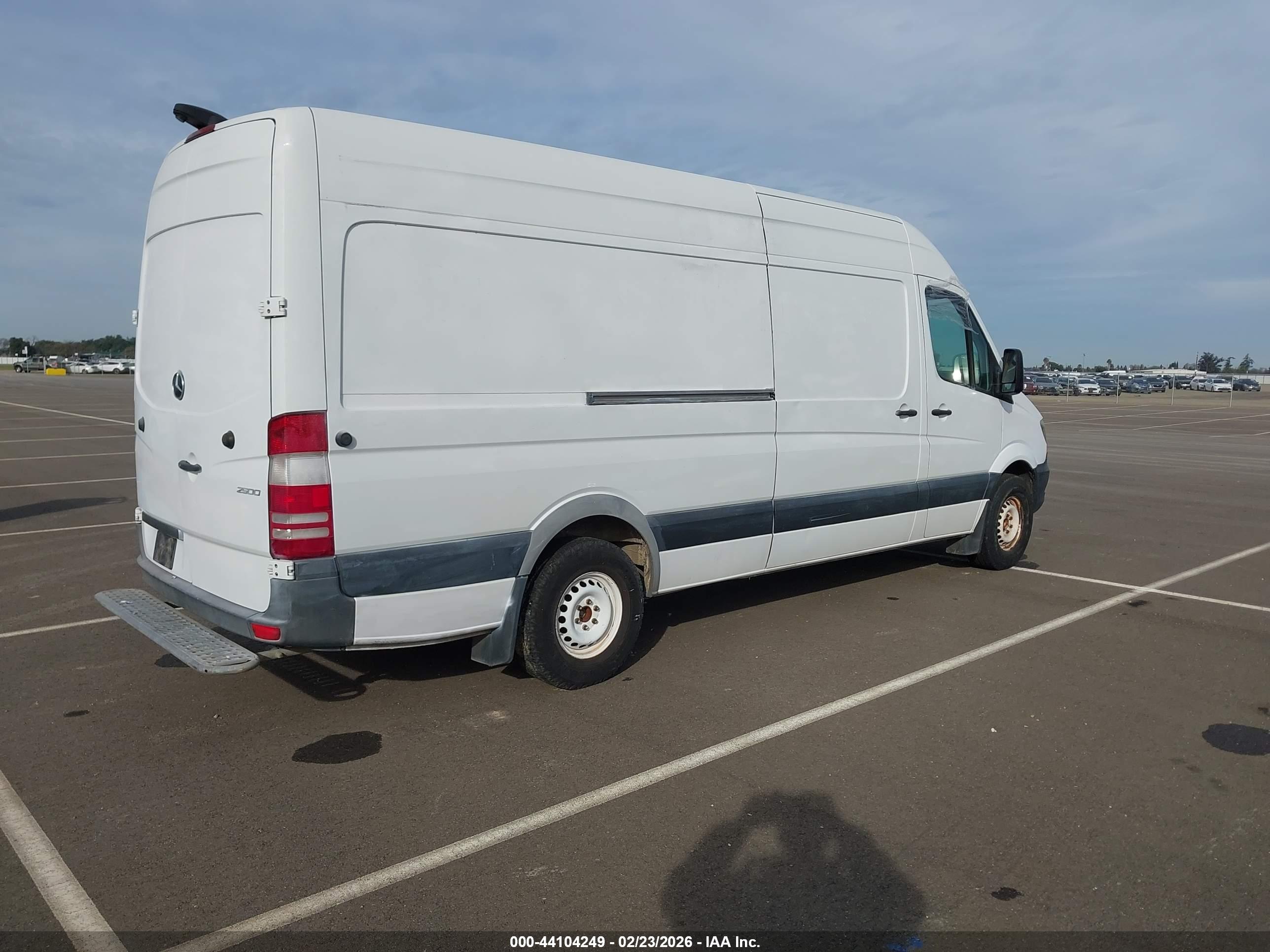 MERCEDES-BENZ SPRINTER image 4