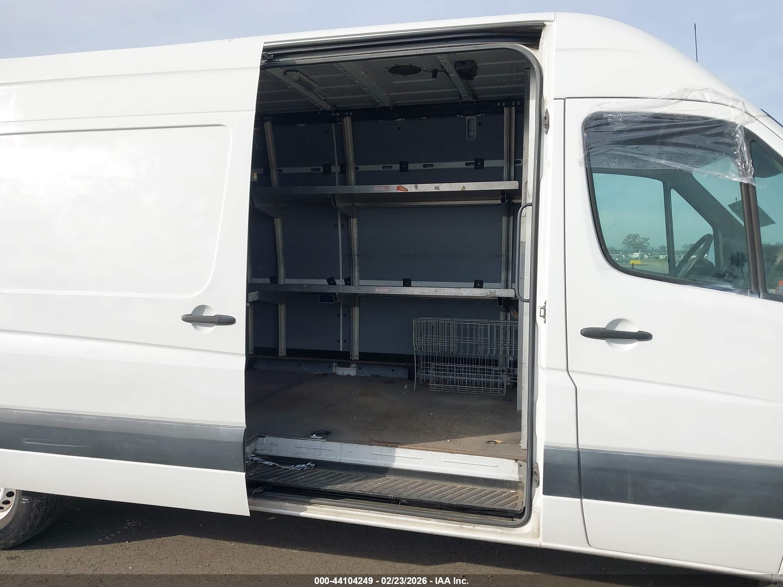 MERCEDES-BENZ SPRINTER image 8