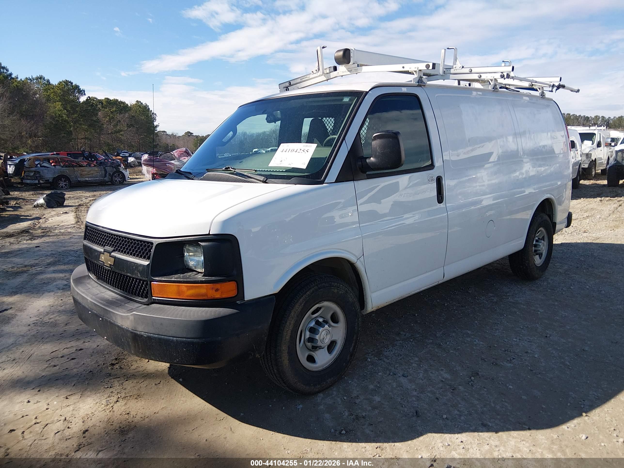 CHEVROLET EXPRESS image 2