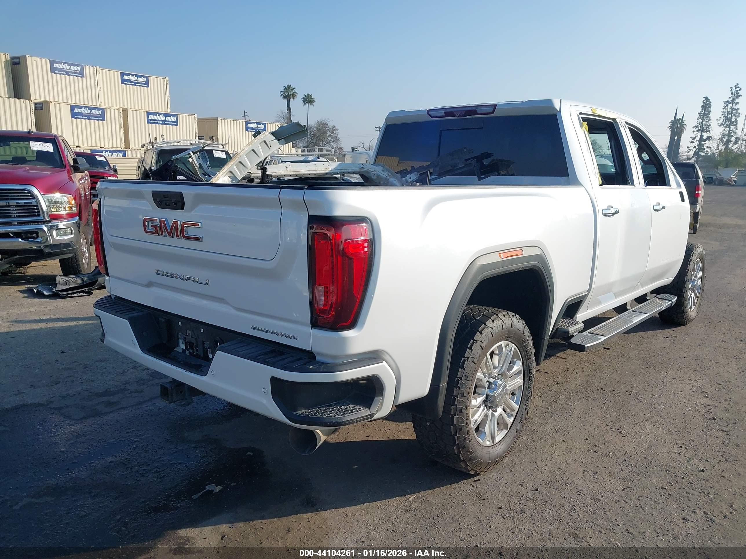 GMC SIERRA image 4