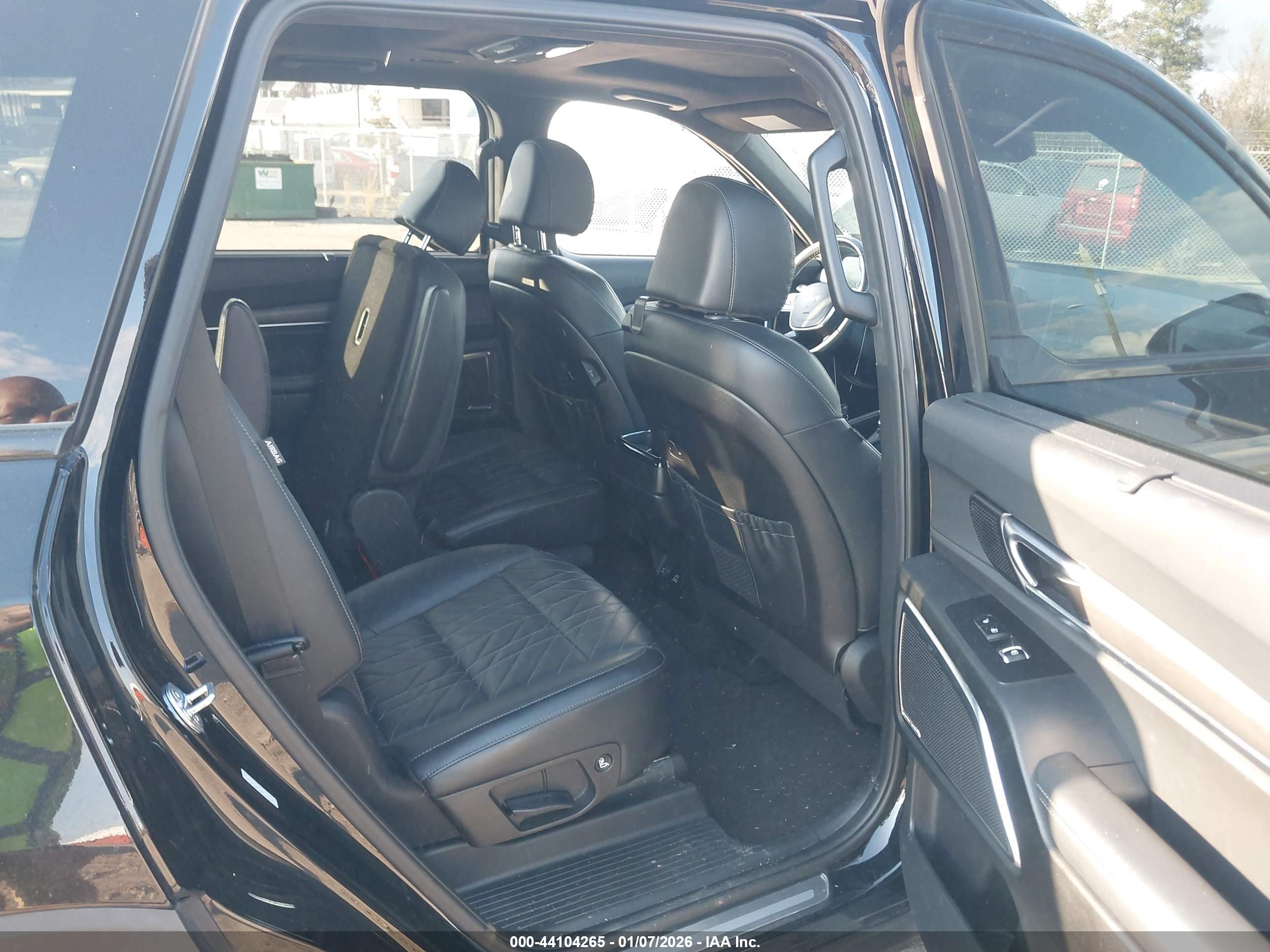 KIA TELLURIDE image 8
