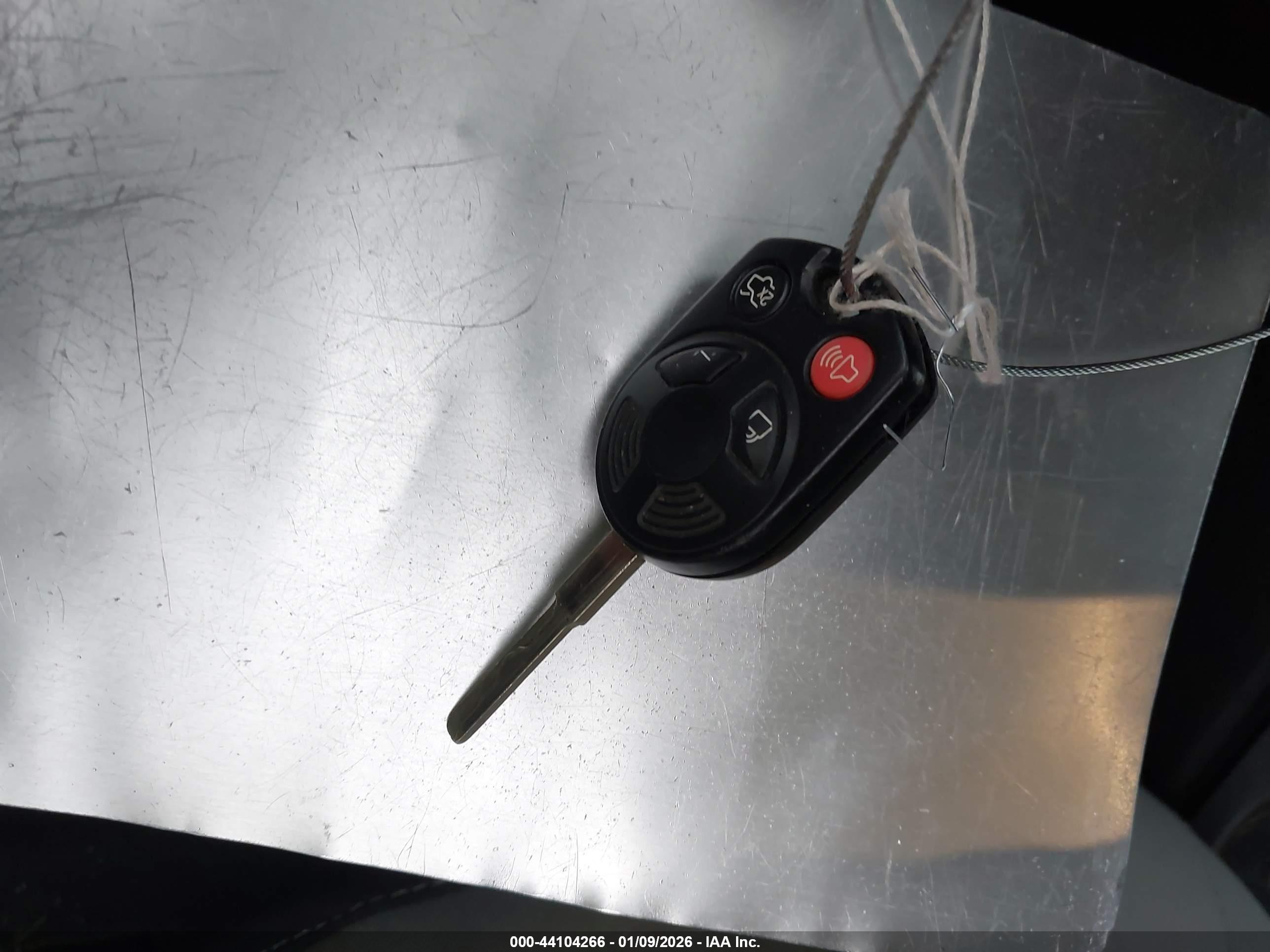 FORD ESCAPE image 11