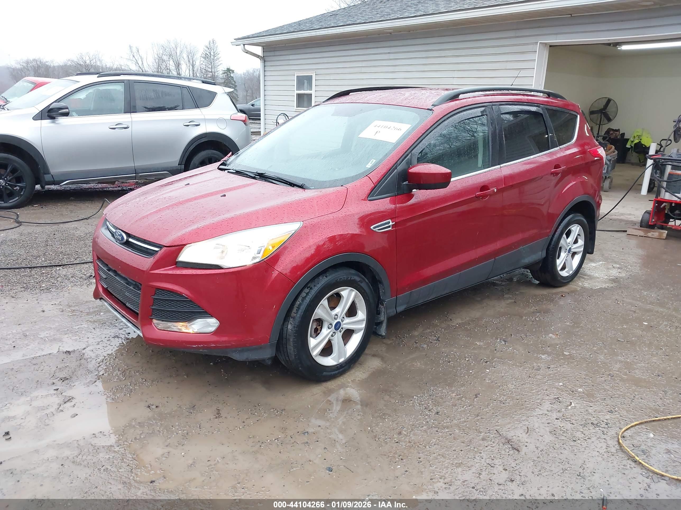 FORD ESCAPE image 2