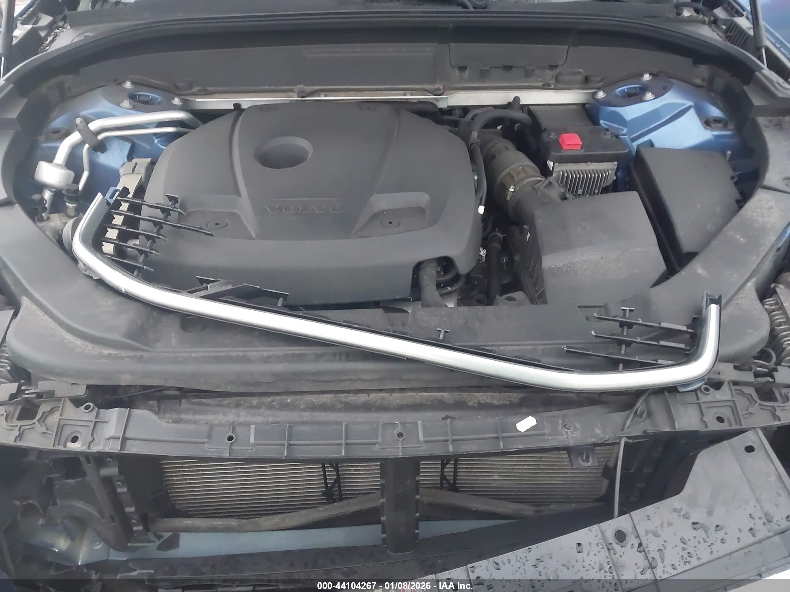 VOLVO XC60 image 10
