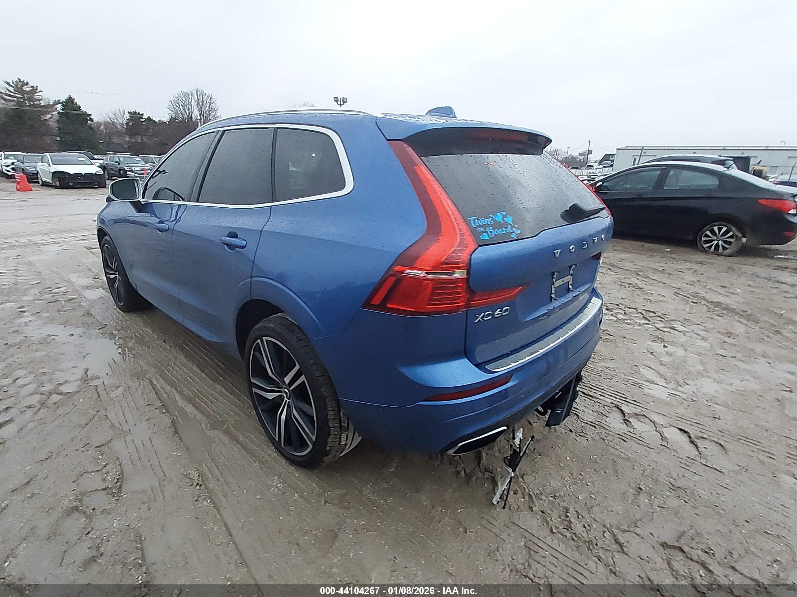 VOLVO XC60 image 3