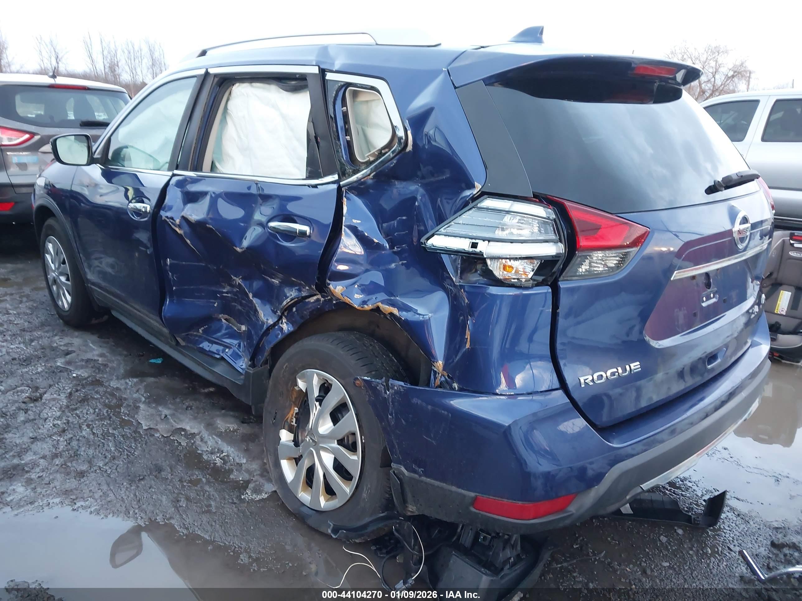 NISSAN ROGUE image 3