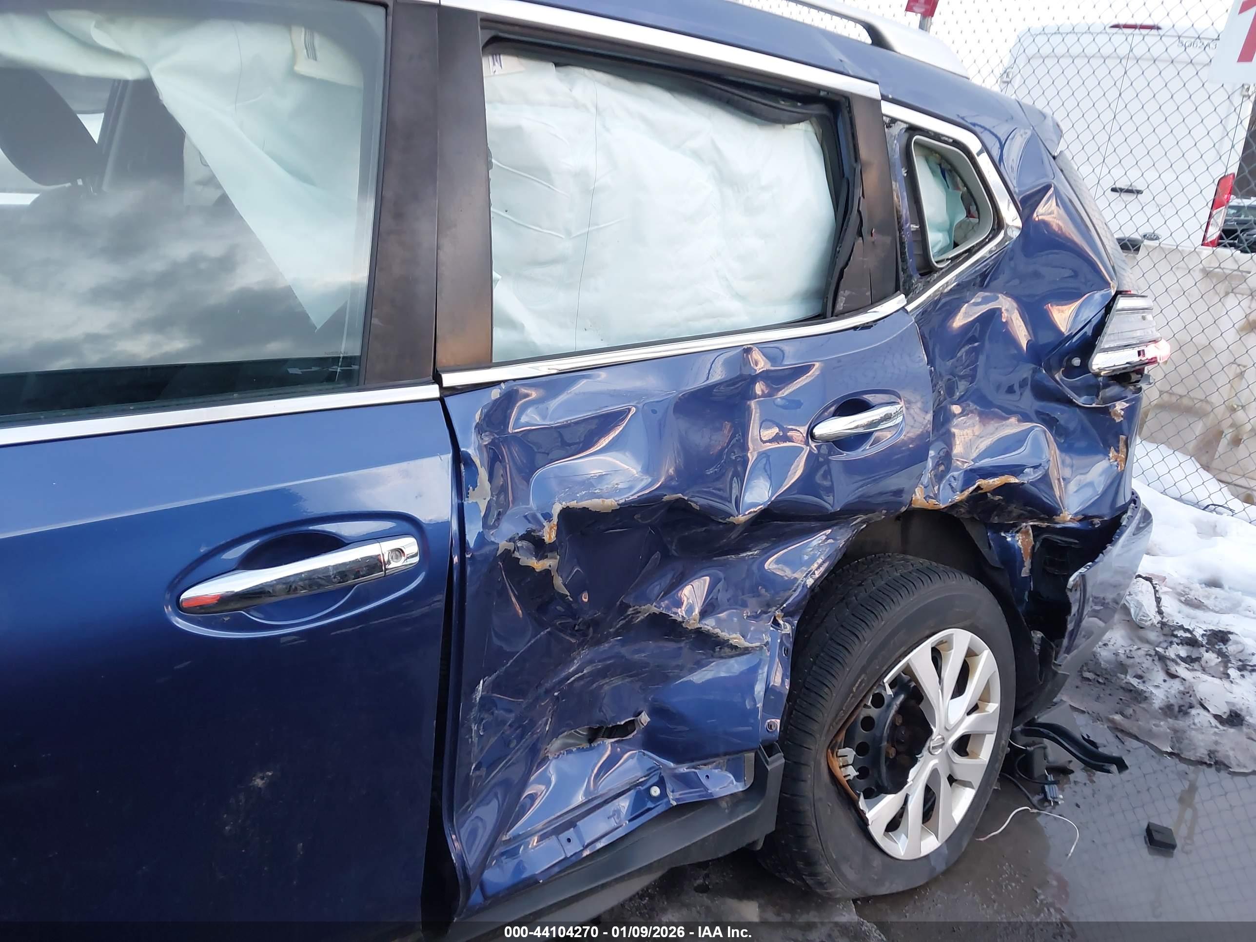 NISSAN ROGUE image 6