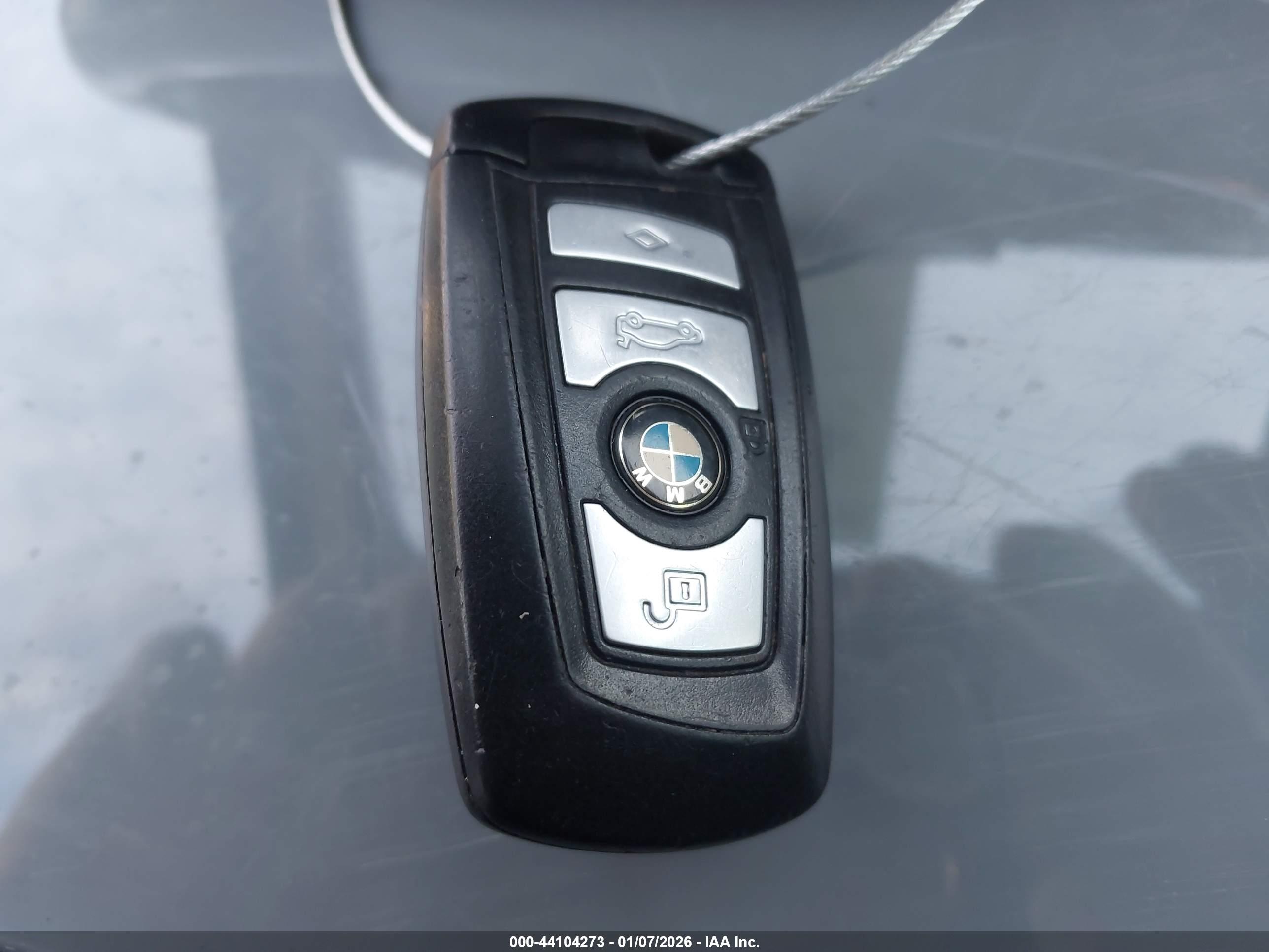 BMW 528I image 11