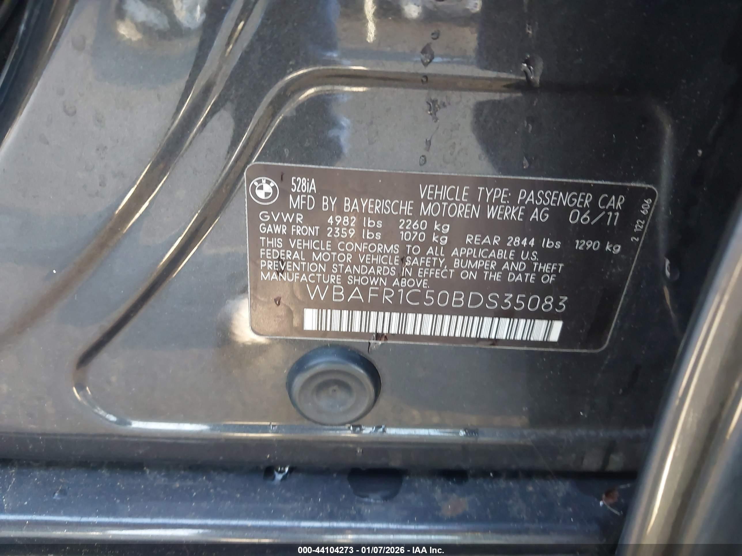 BMW 528I image 9