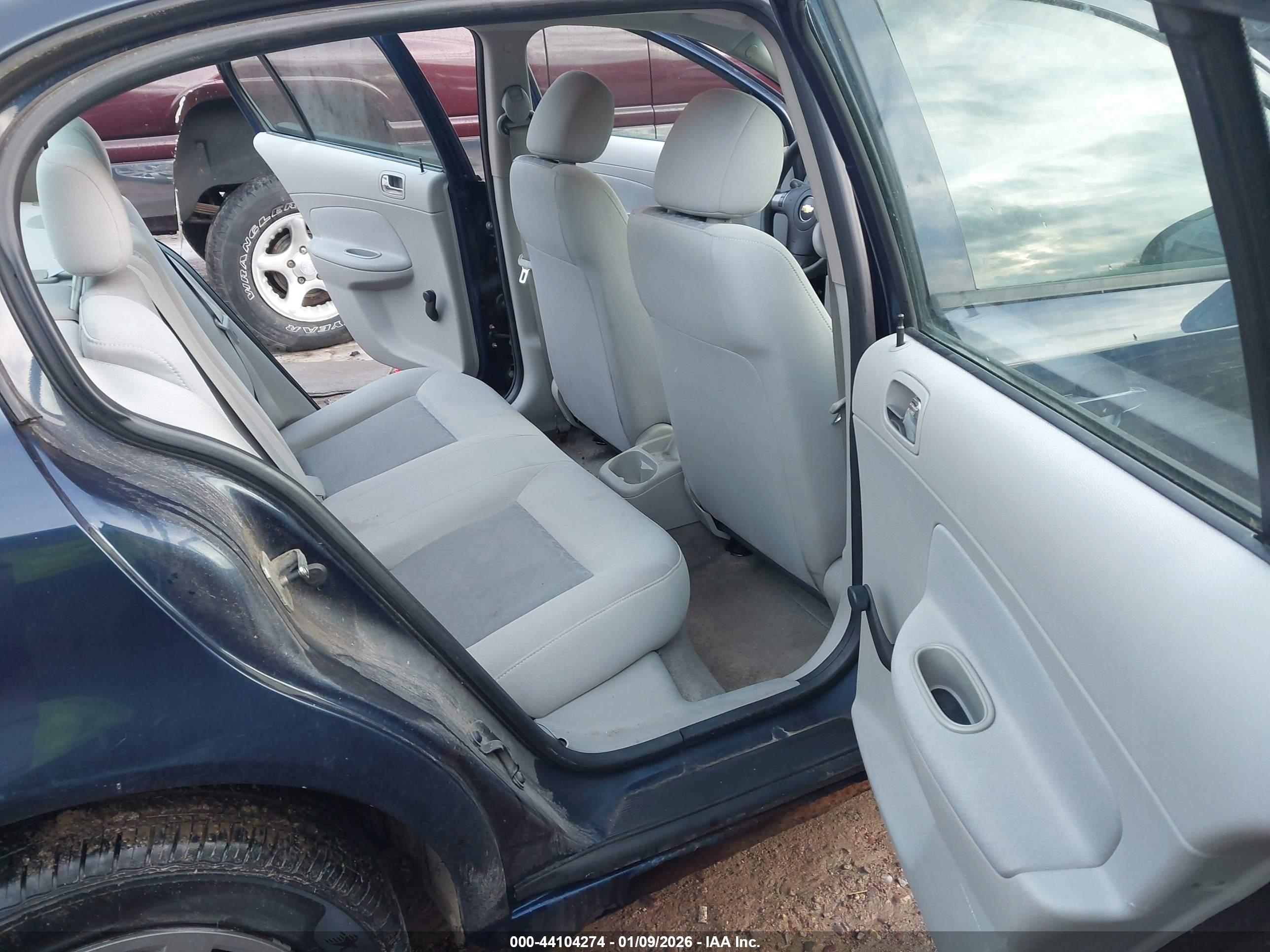 CHEVROLET COBALT image 8