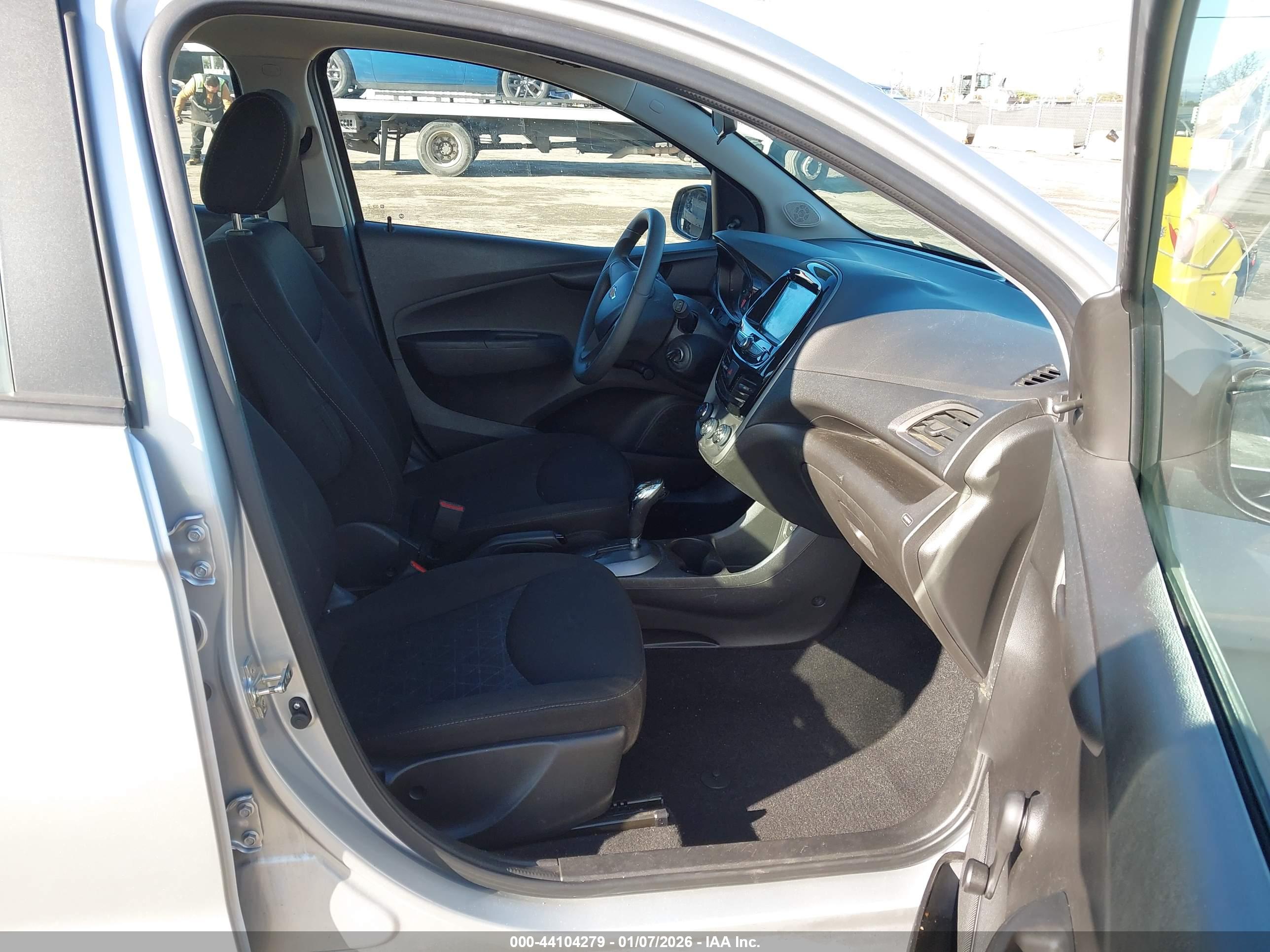CHEVROLET SPARK image 5