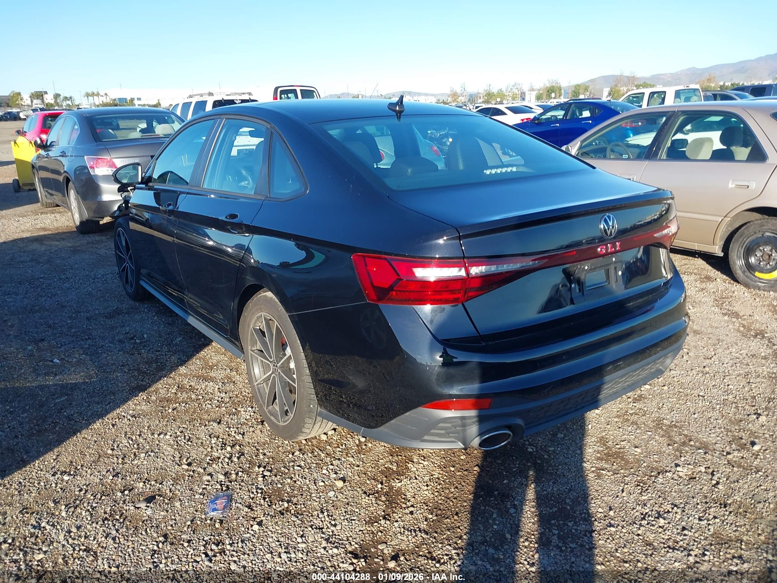 VOLKSWAGEN JETTA image 3