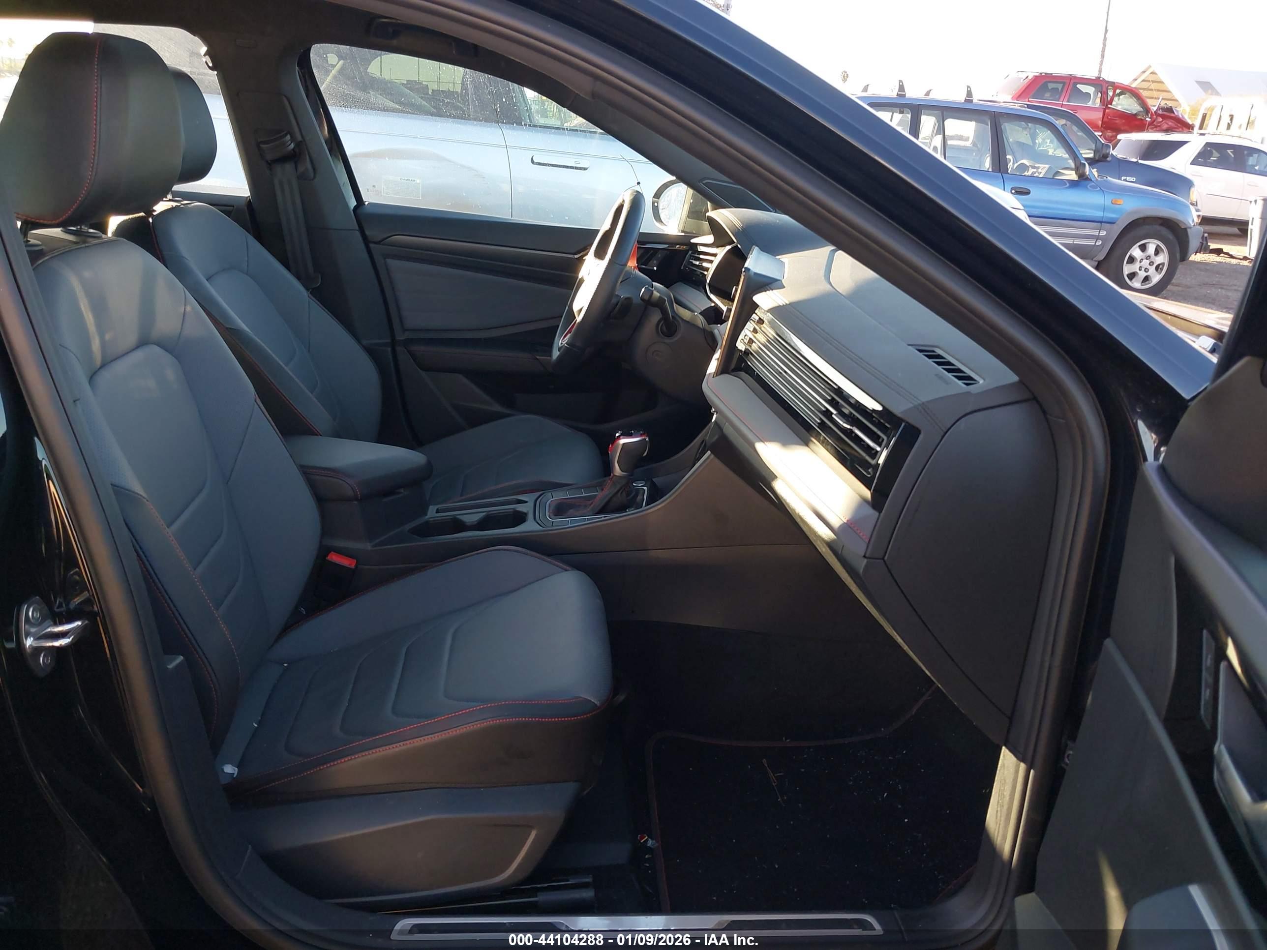 VOLKSWAGEN JETTA image 5
