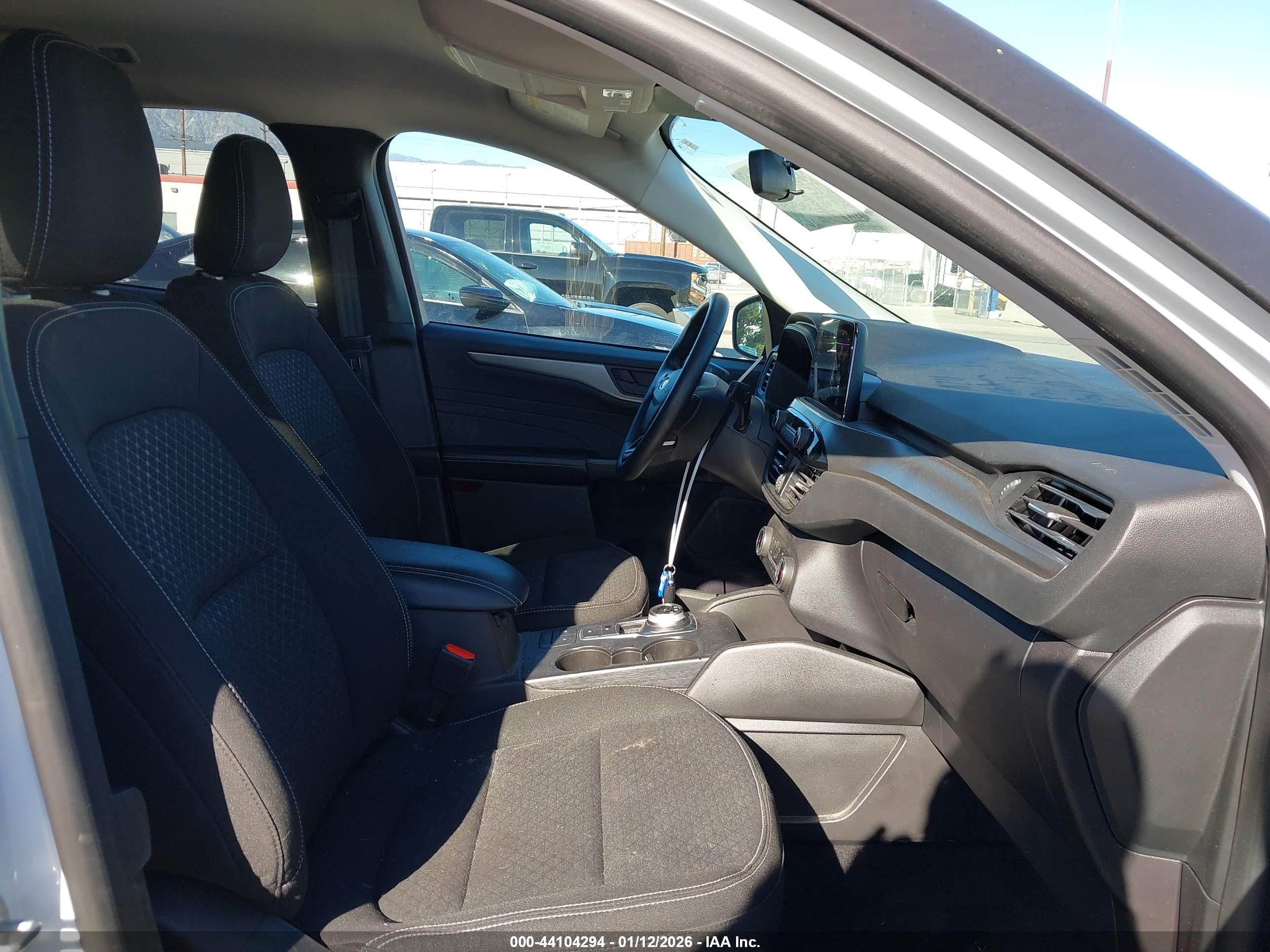 FORD ESCAPE image 5