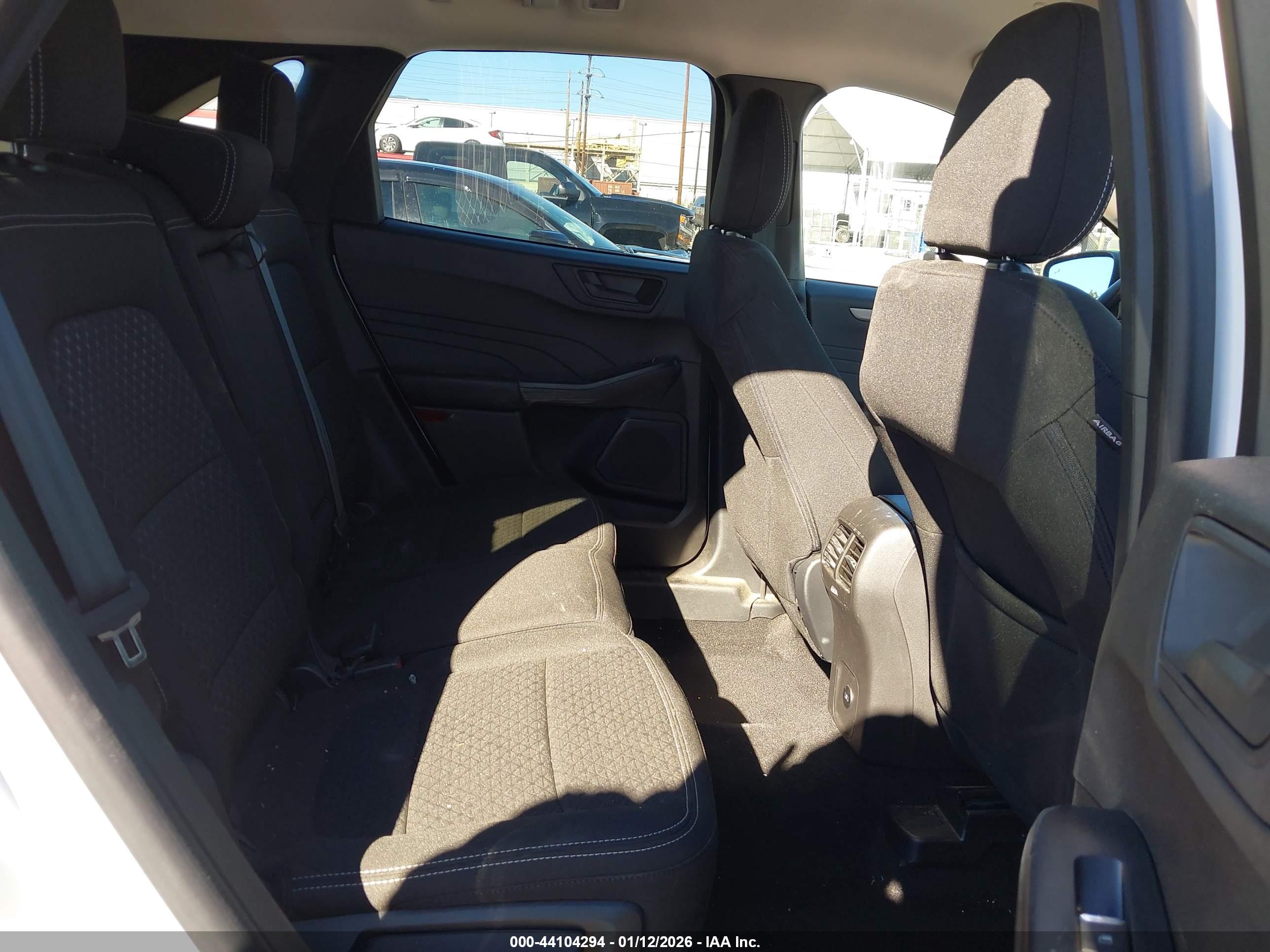 FORD ESCAPE image 8