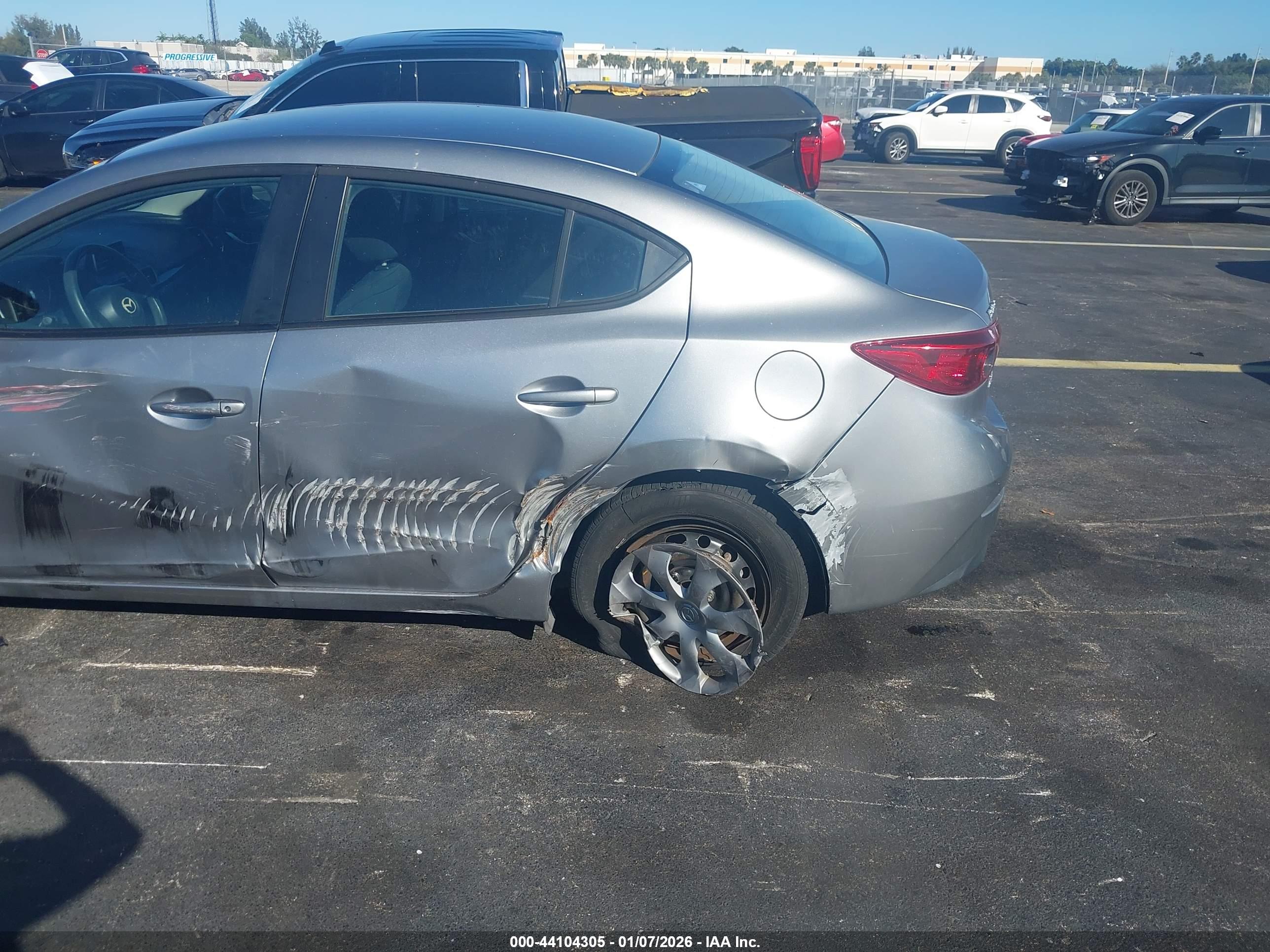 MAZDA MAZDA3 image 6