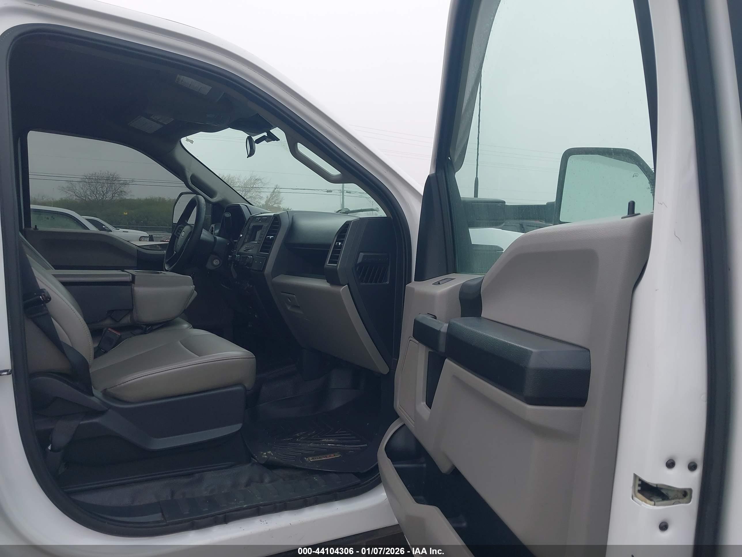 FORD F-250 image 5