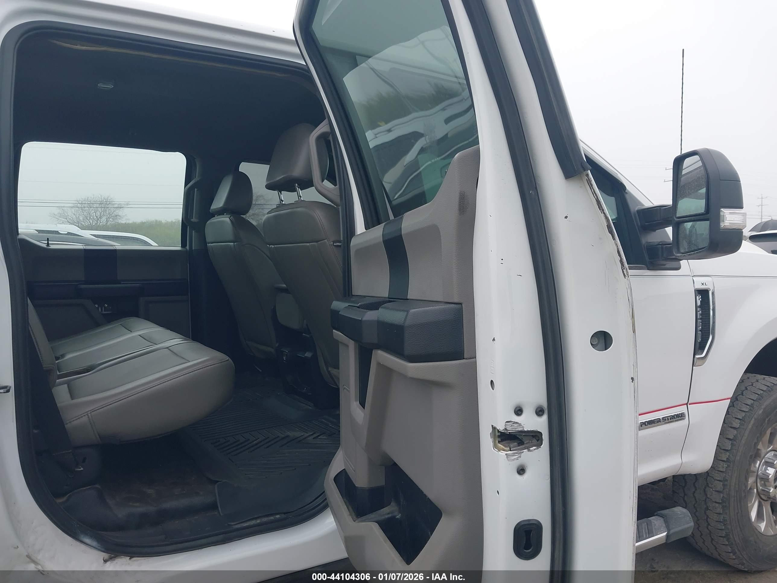 FORD F-250 image 8