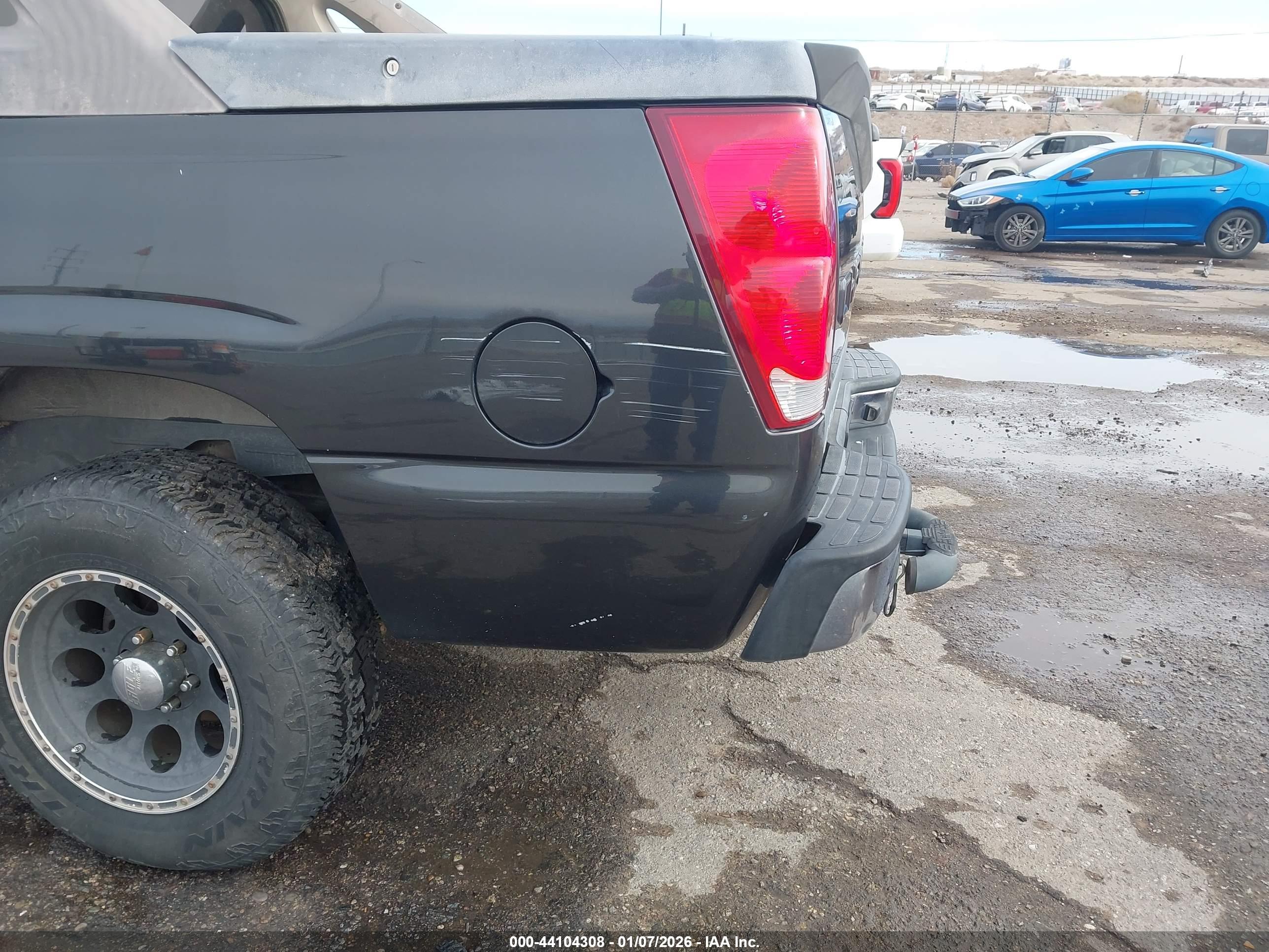 CHEVROLET AVALANCHE image 6