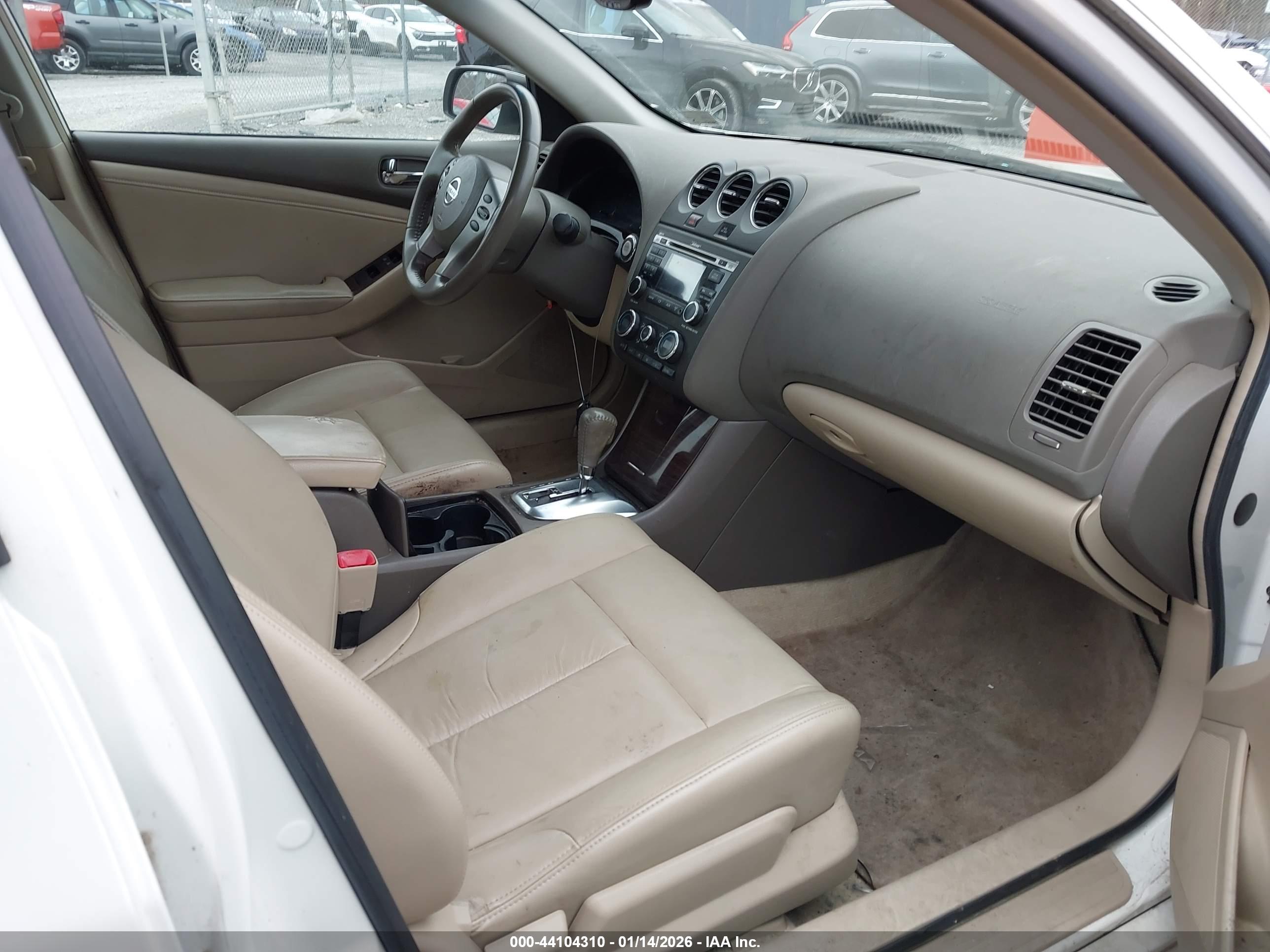 NISSAN ALTIMA image 5