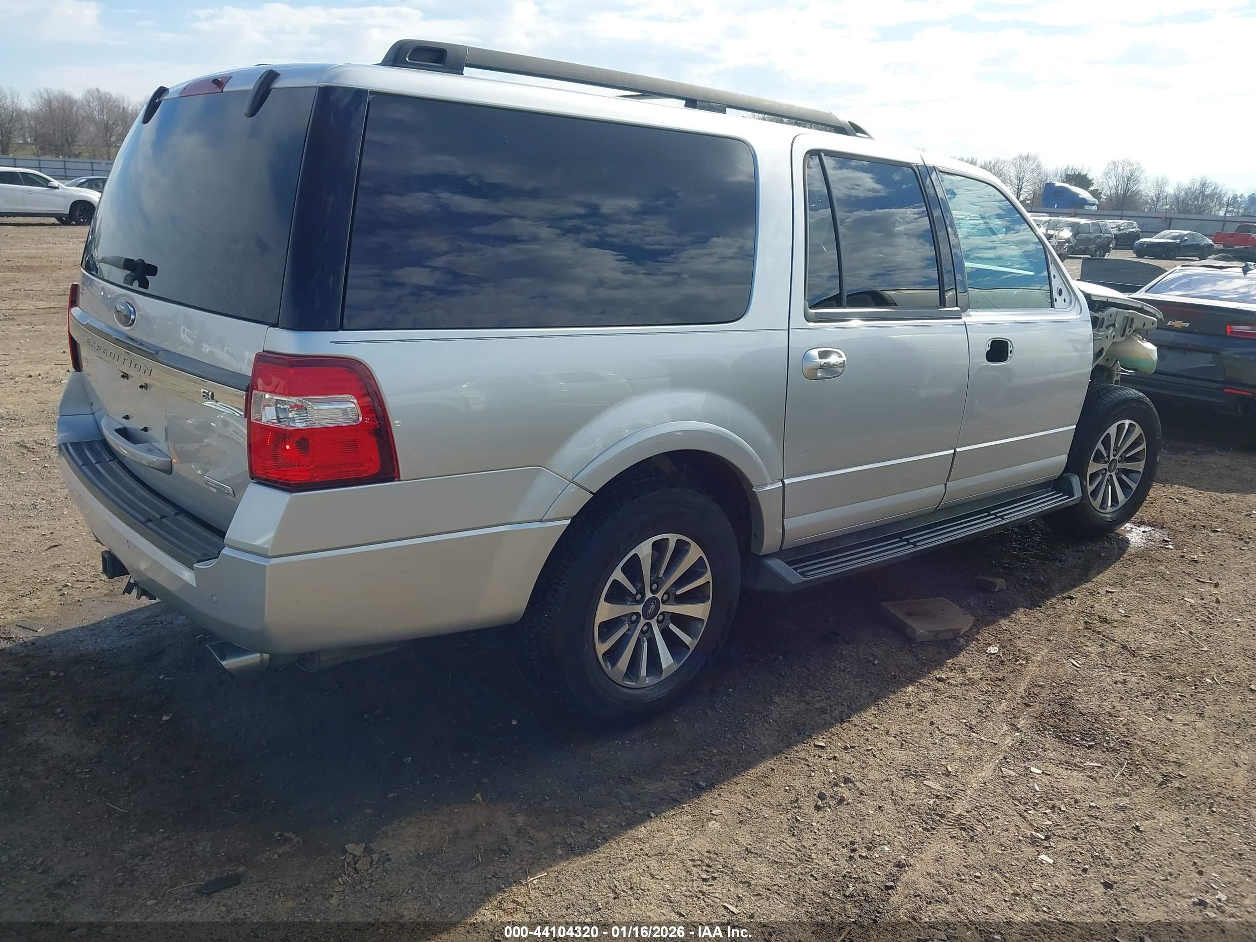 FORD EXPEDITION image 4