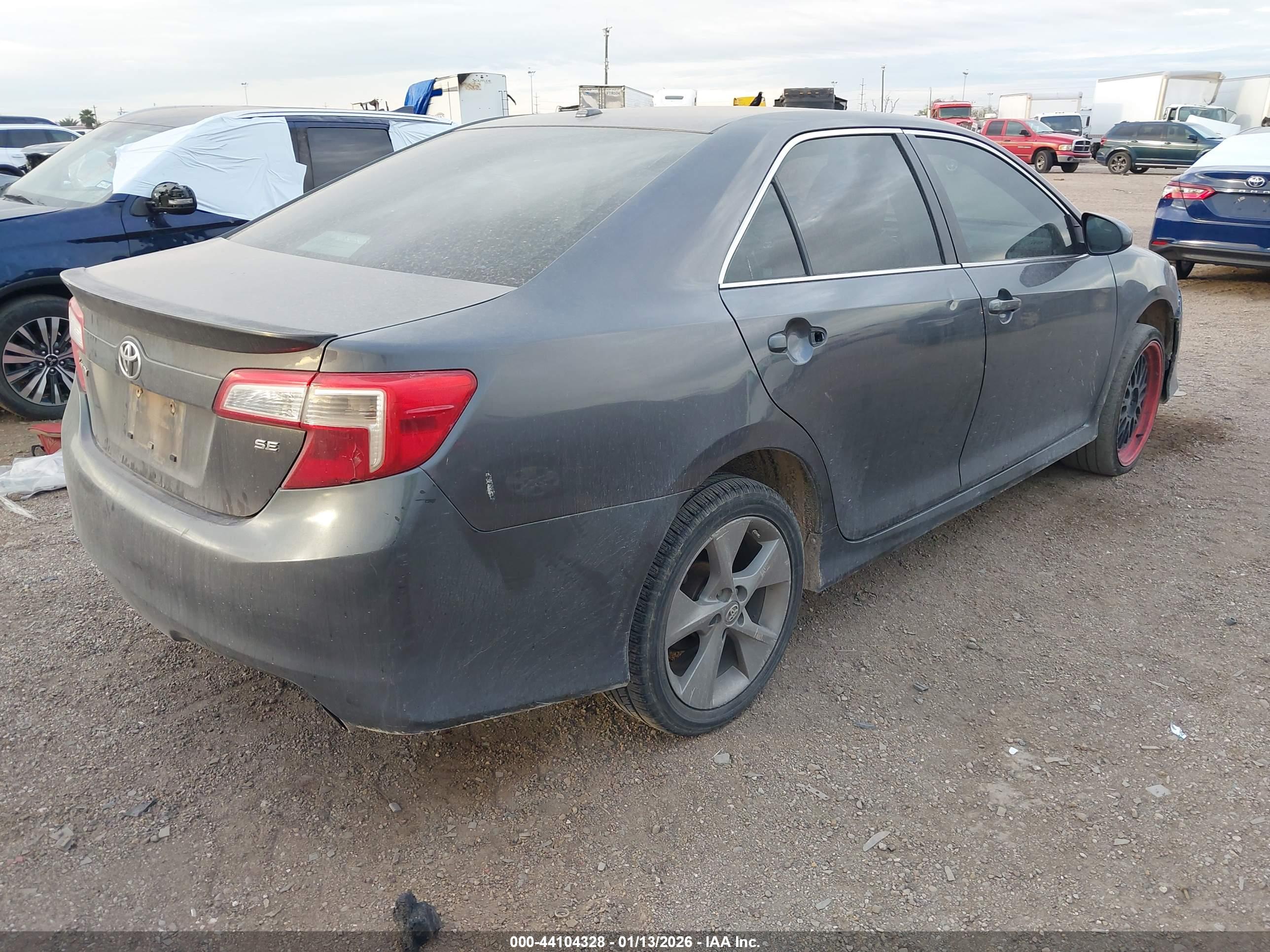 TOYOTA CAMRY image 4