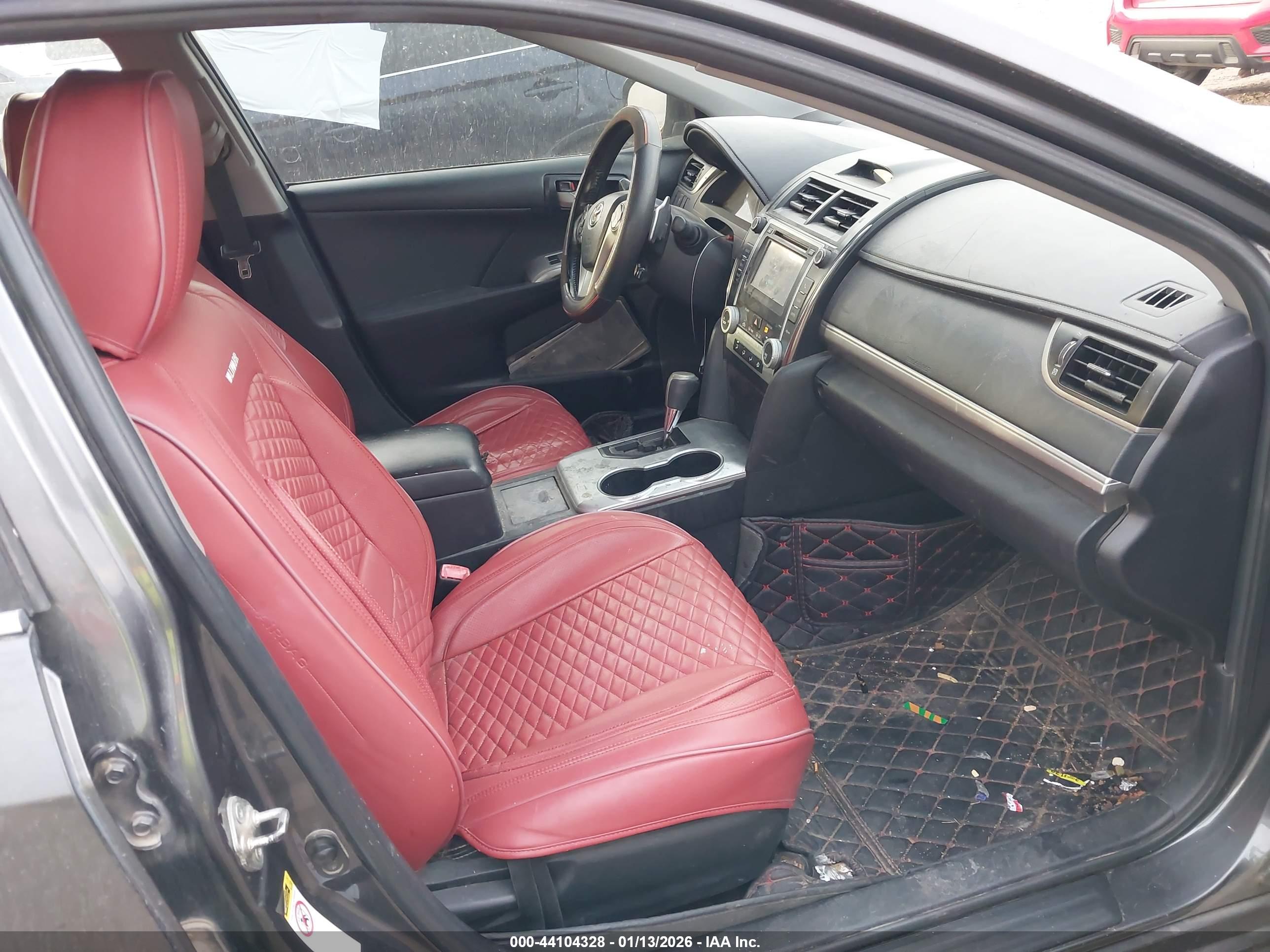 TOYOTA CAMRY image 5