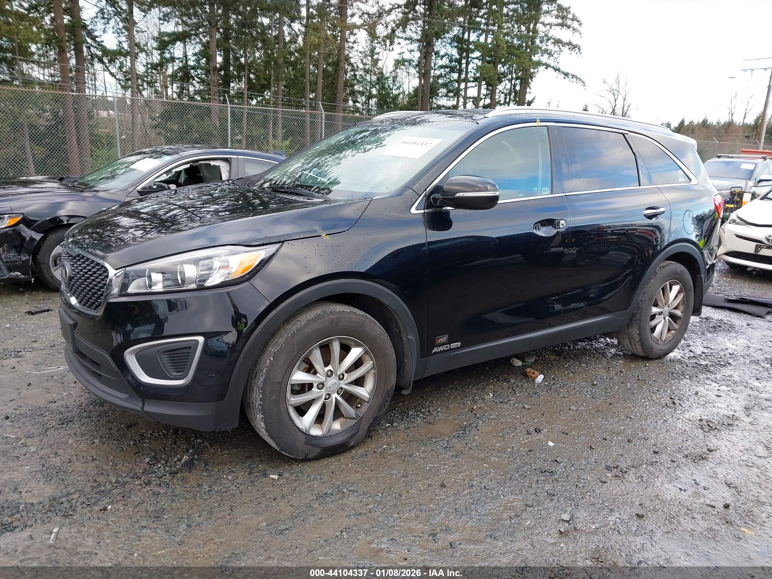KIA SORENTO image 2