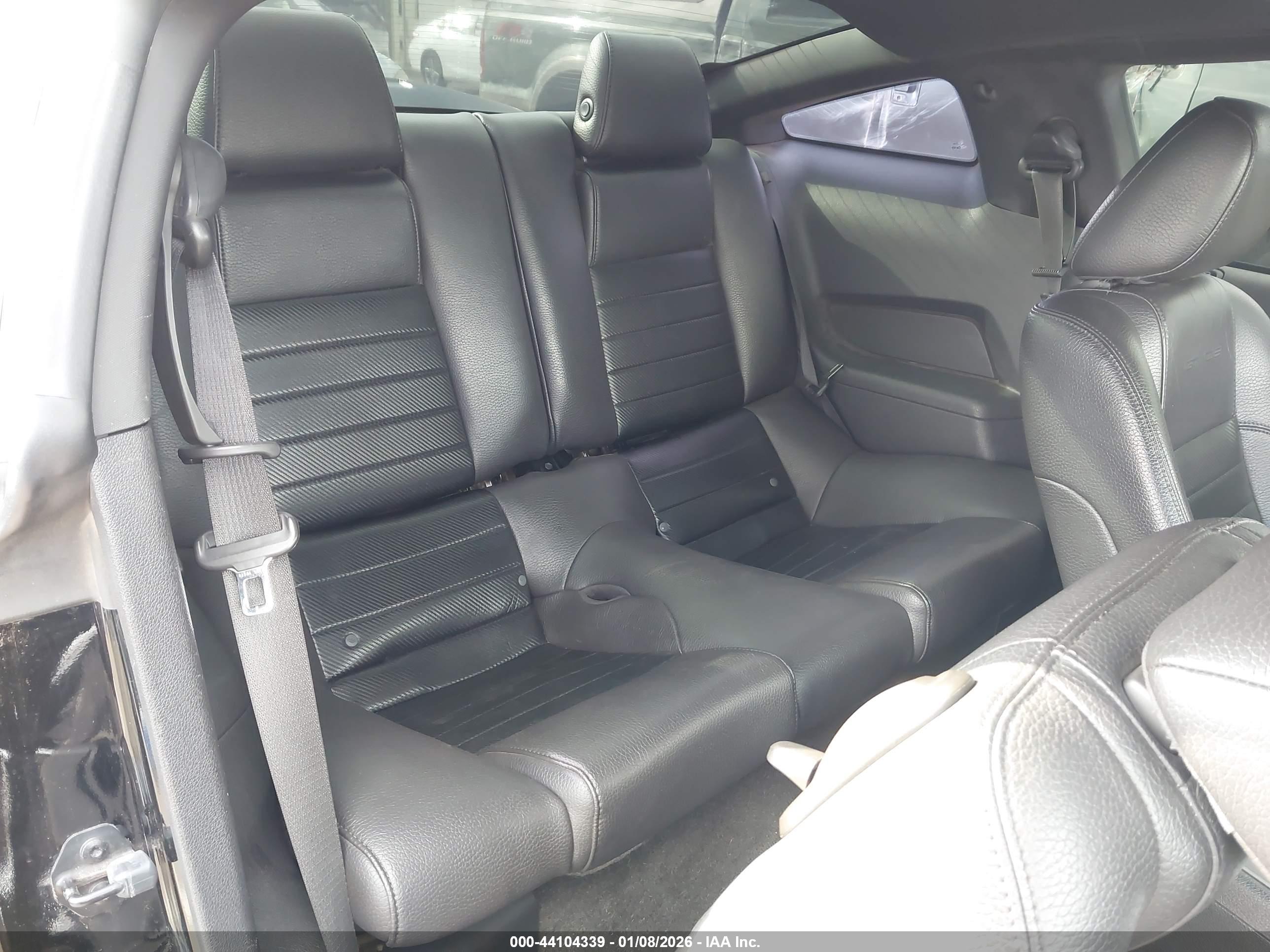 FORD MUSTANG image 8