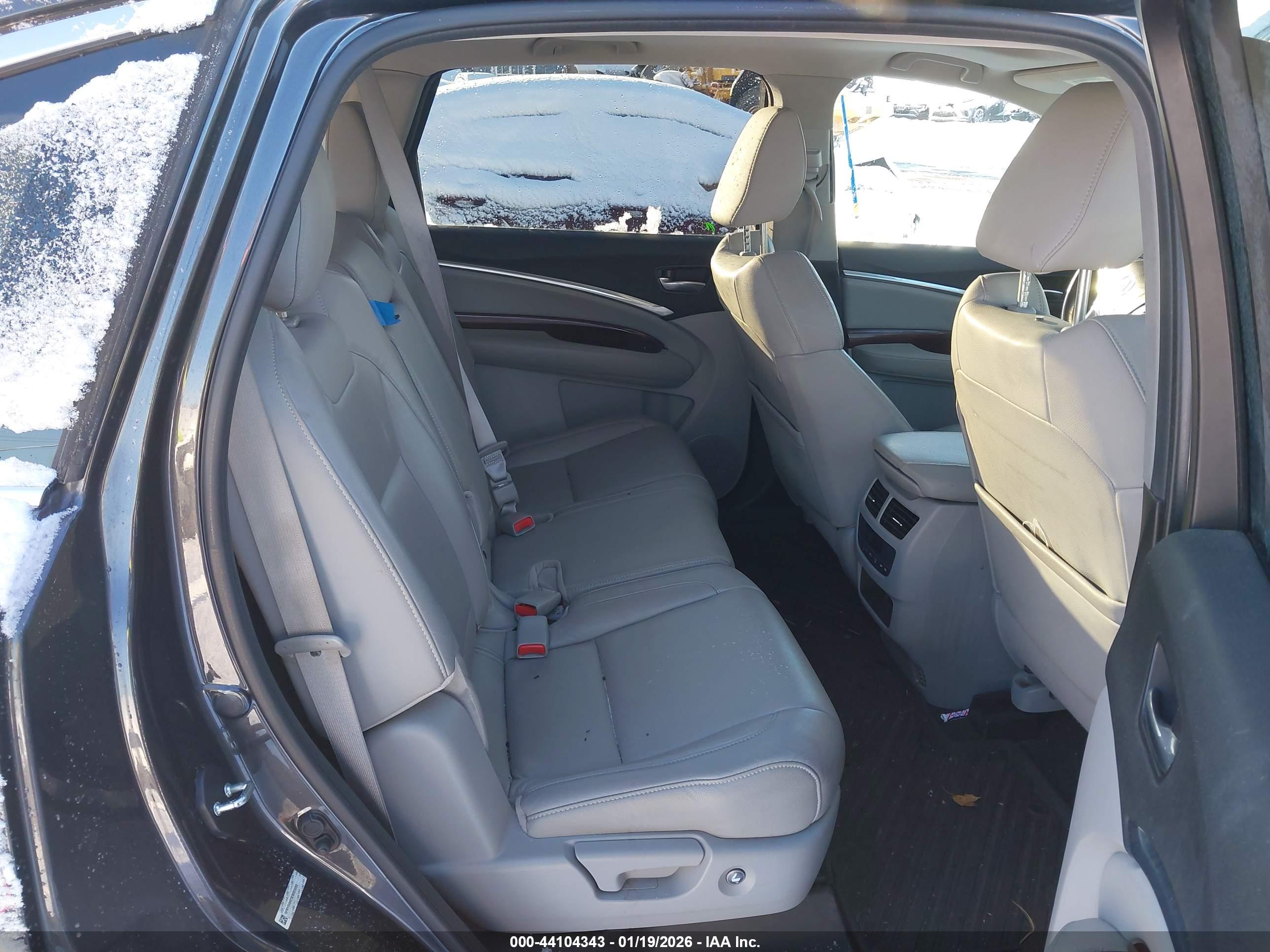 ACURA MDX image 8