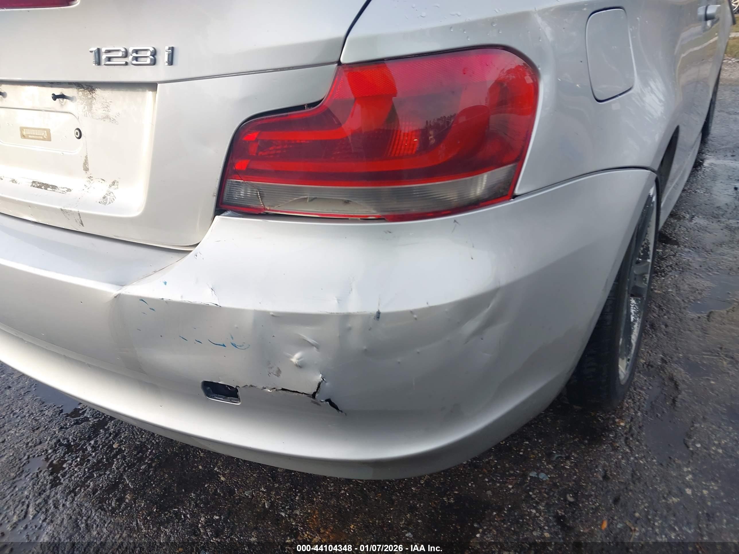 BMW 128I image 6