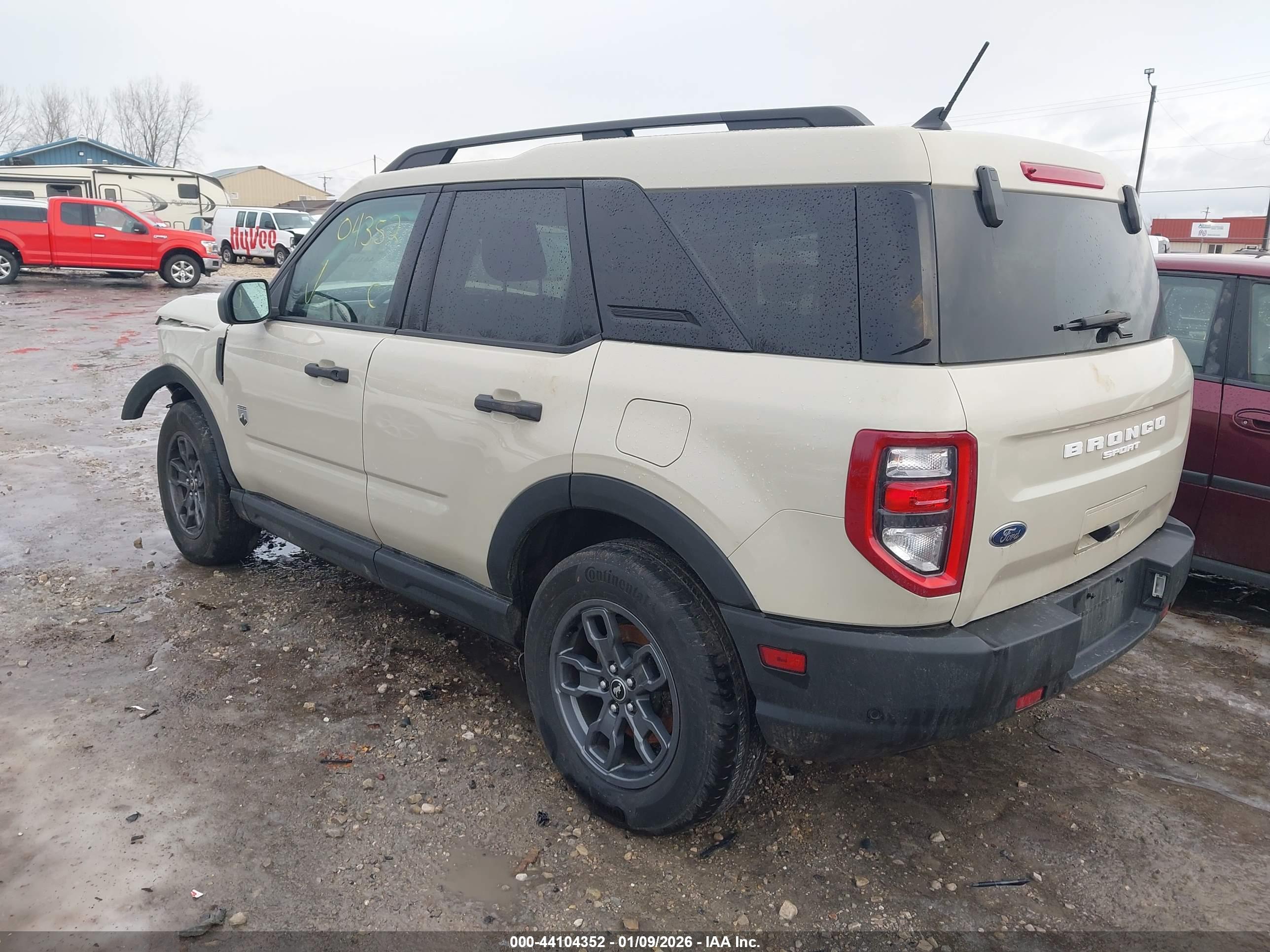 FORD BRONCO image 3