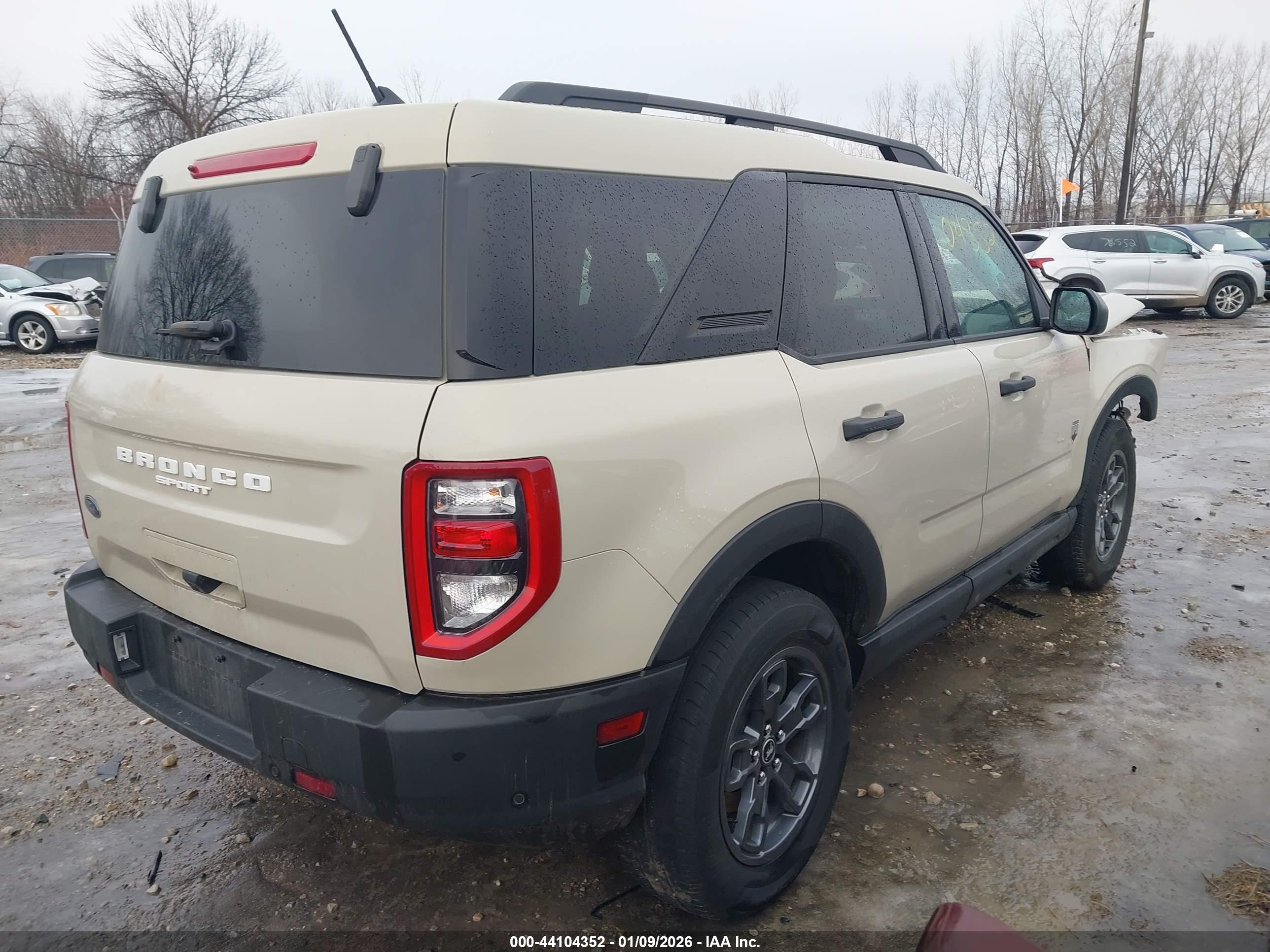 FORD BRONCO image 4
