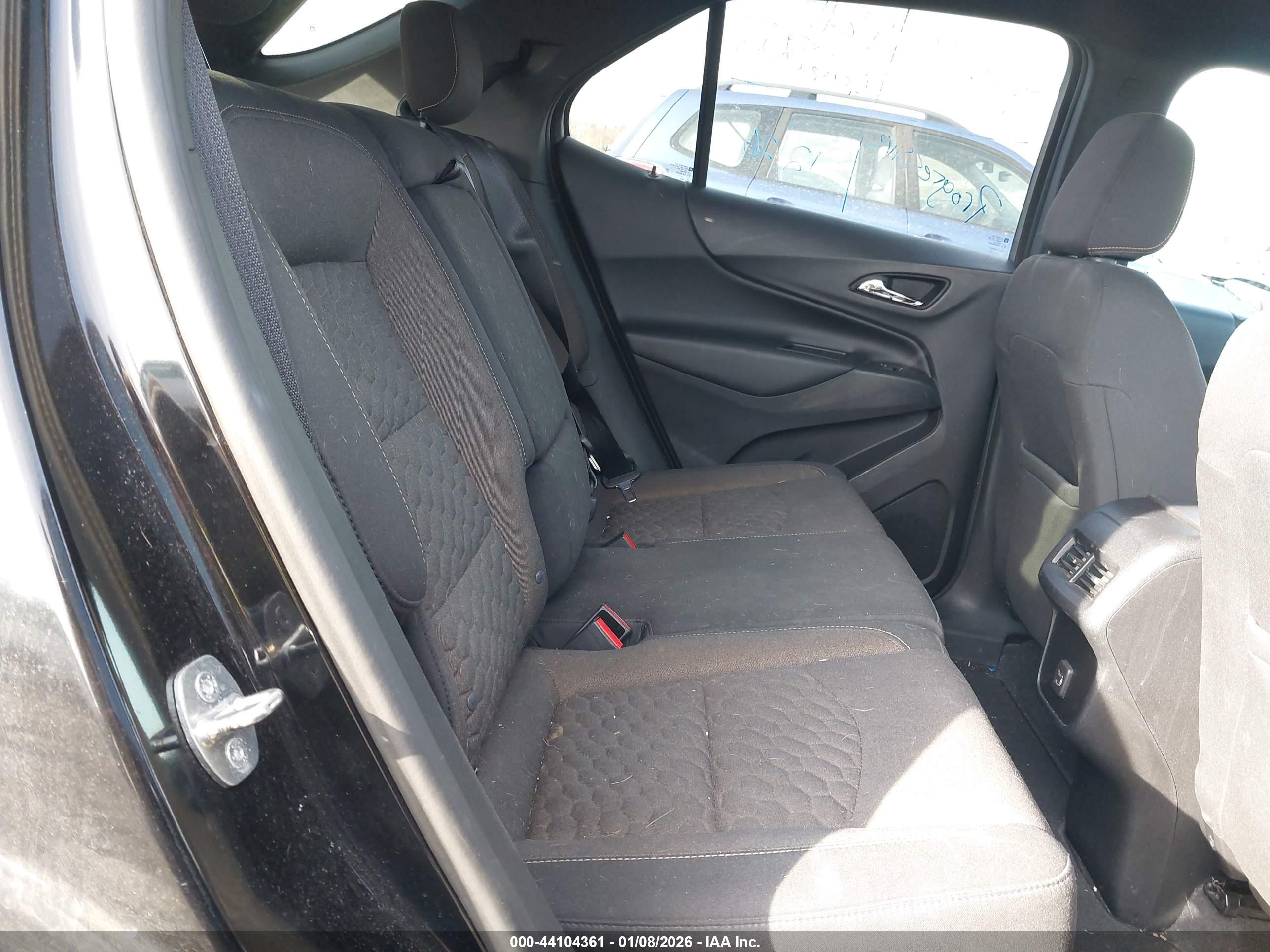 CHEVROLET EQUINOX image 8